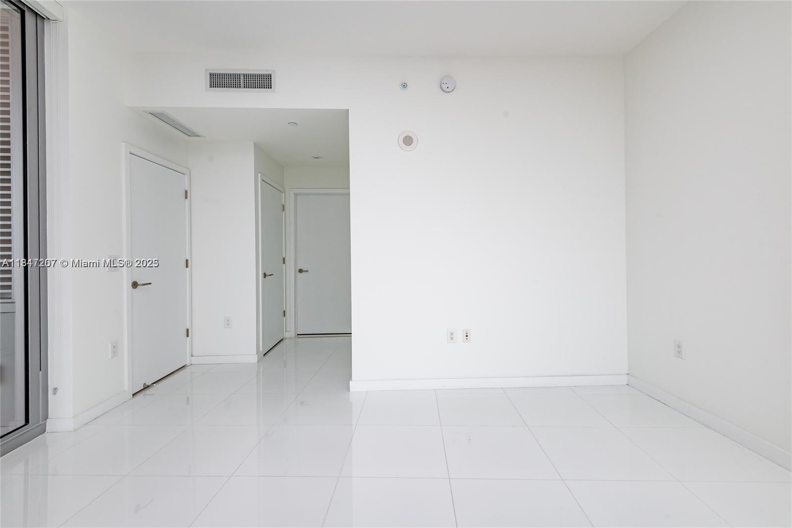 851 NE 1st Ave #2100, Miami FL 33132