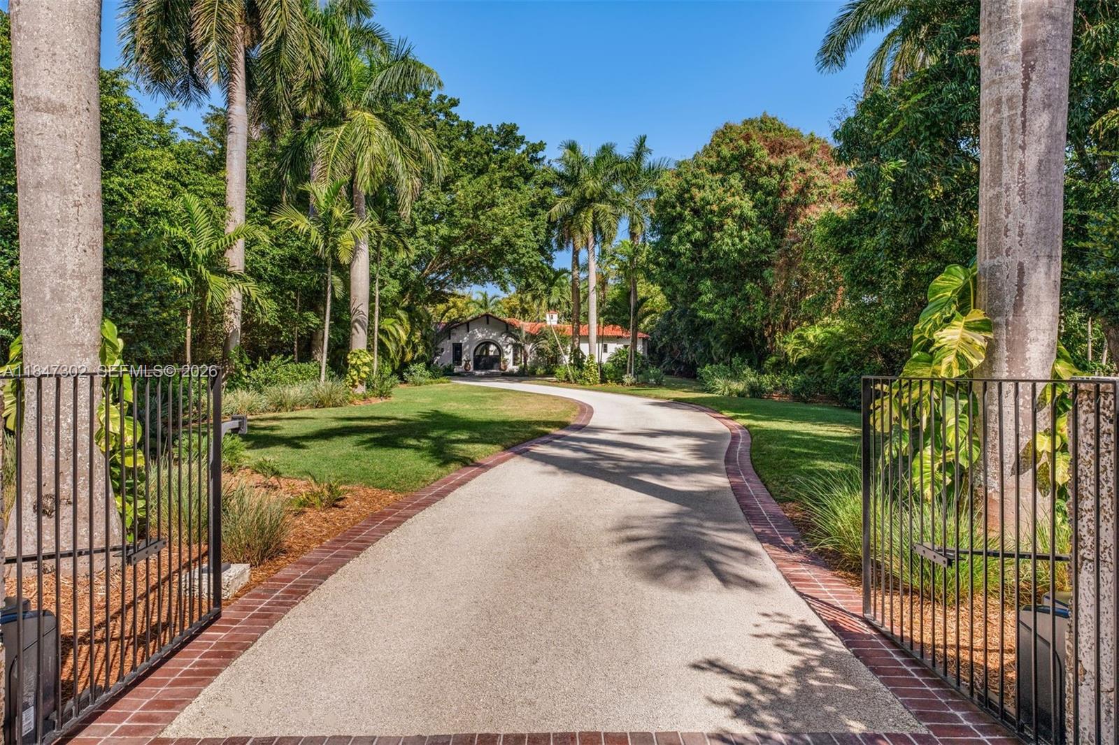 4763 SW 82nd St, Miami FL 33143