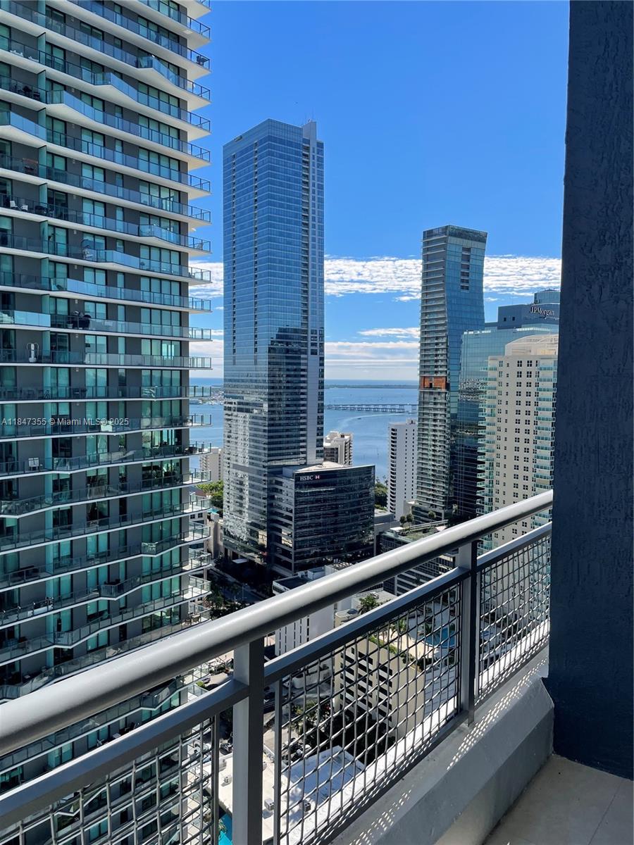 60 SW 13th St #3222, Miami FL 33130