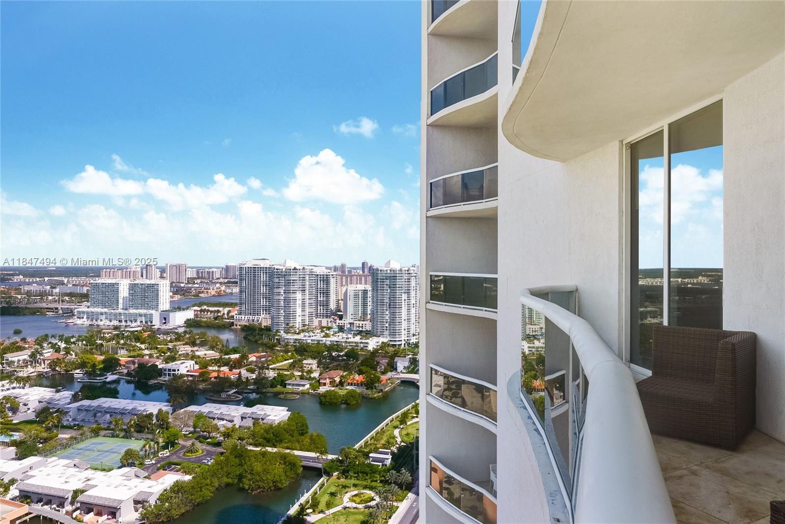 15901 Collins Ave #2805, Sunny Isles Beach FL 33160