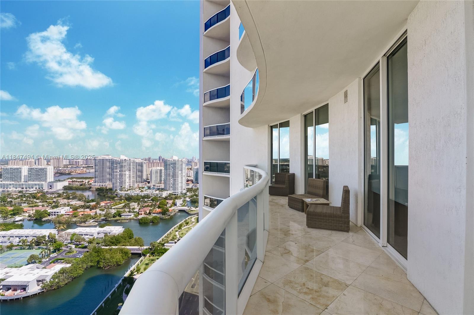 15901 Collins Ave #2805, Sunny Isles Beach FL 33160