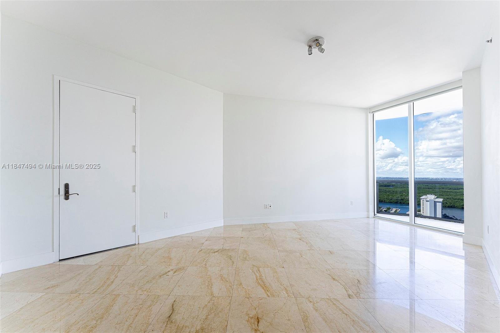 15901 Collins Ave #2805, Sunny Isles Beach FL 33160