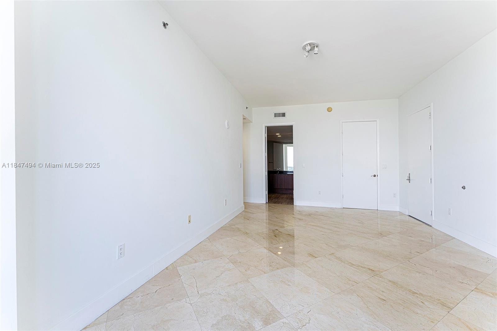 15901 Collins Ave #2805, Sunny Isles Beach FL 33160