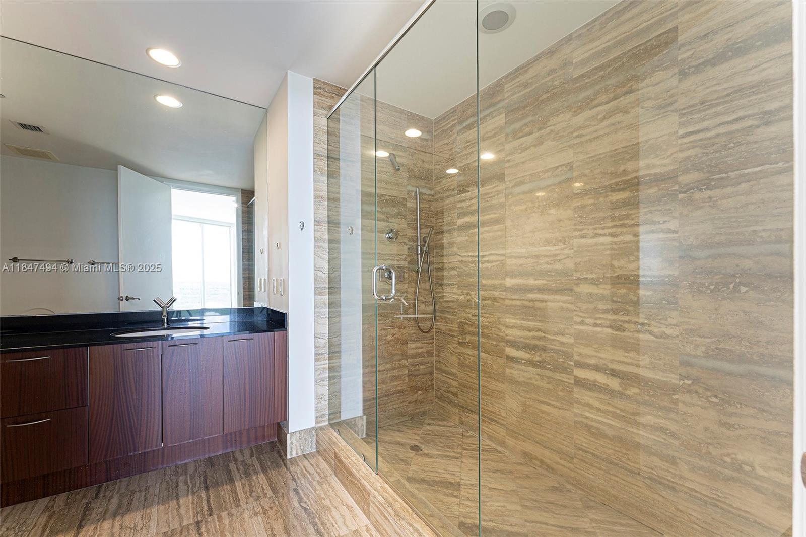 15901 Collins Ave #2805, Sunny Isles Beach FL 33160