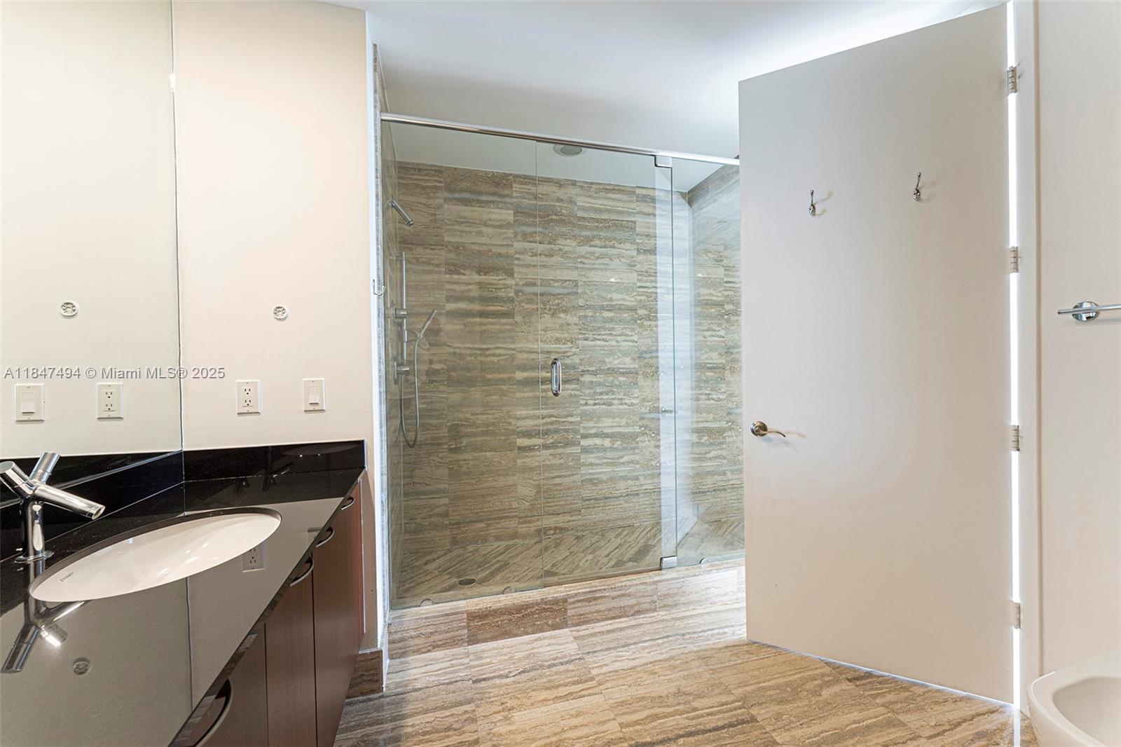15901 Collins Ave #2805, Sunny Isles Beach FL 33160