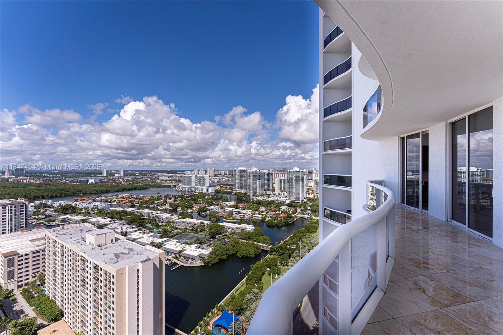 15901 Collins Ave #2805, Sunny Isles Beach FL 33160