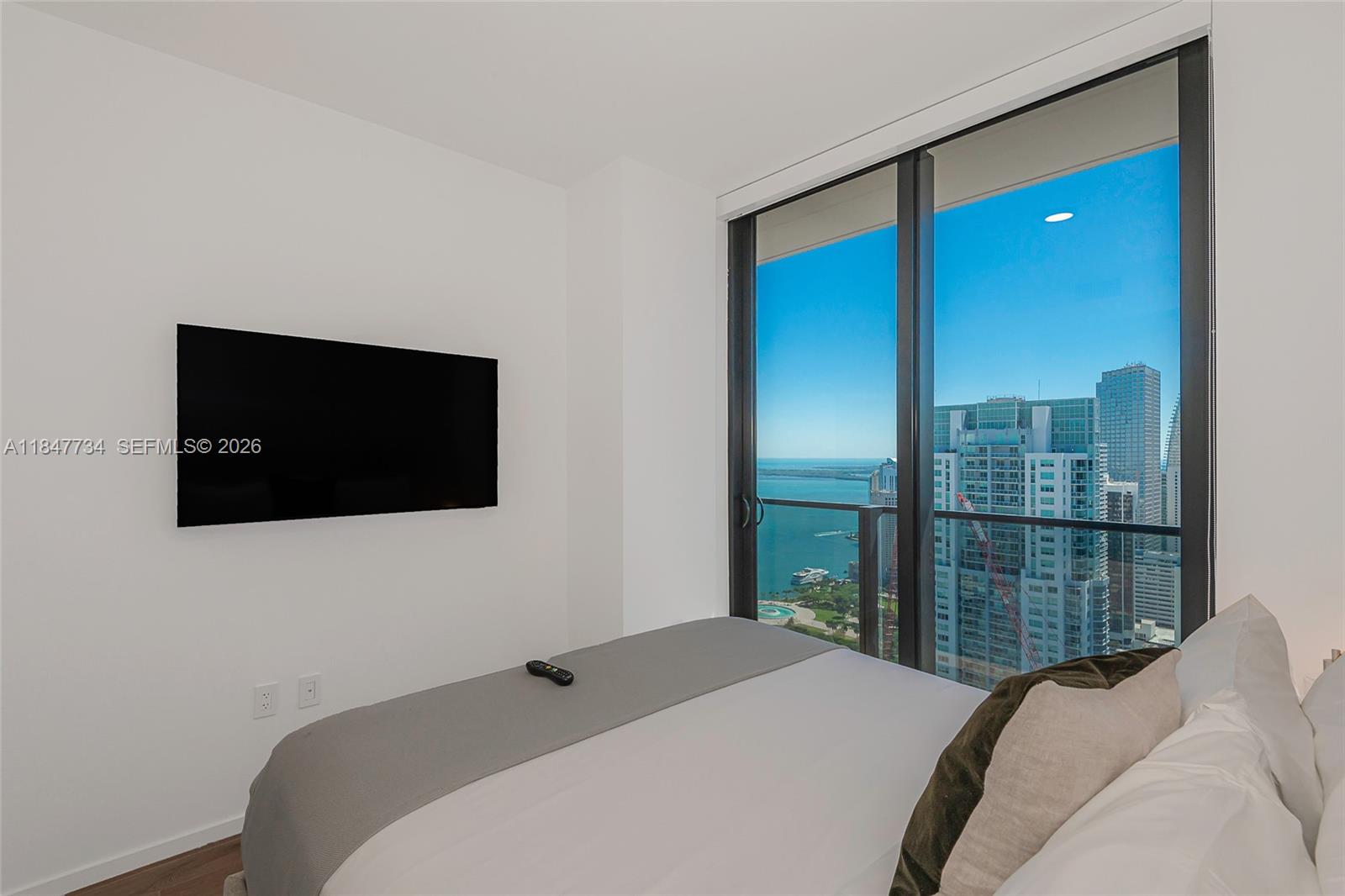 398 NE 5th St #4417, Miami FL 33132