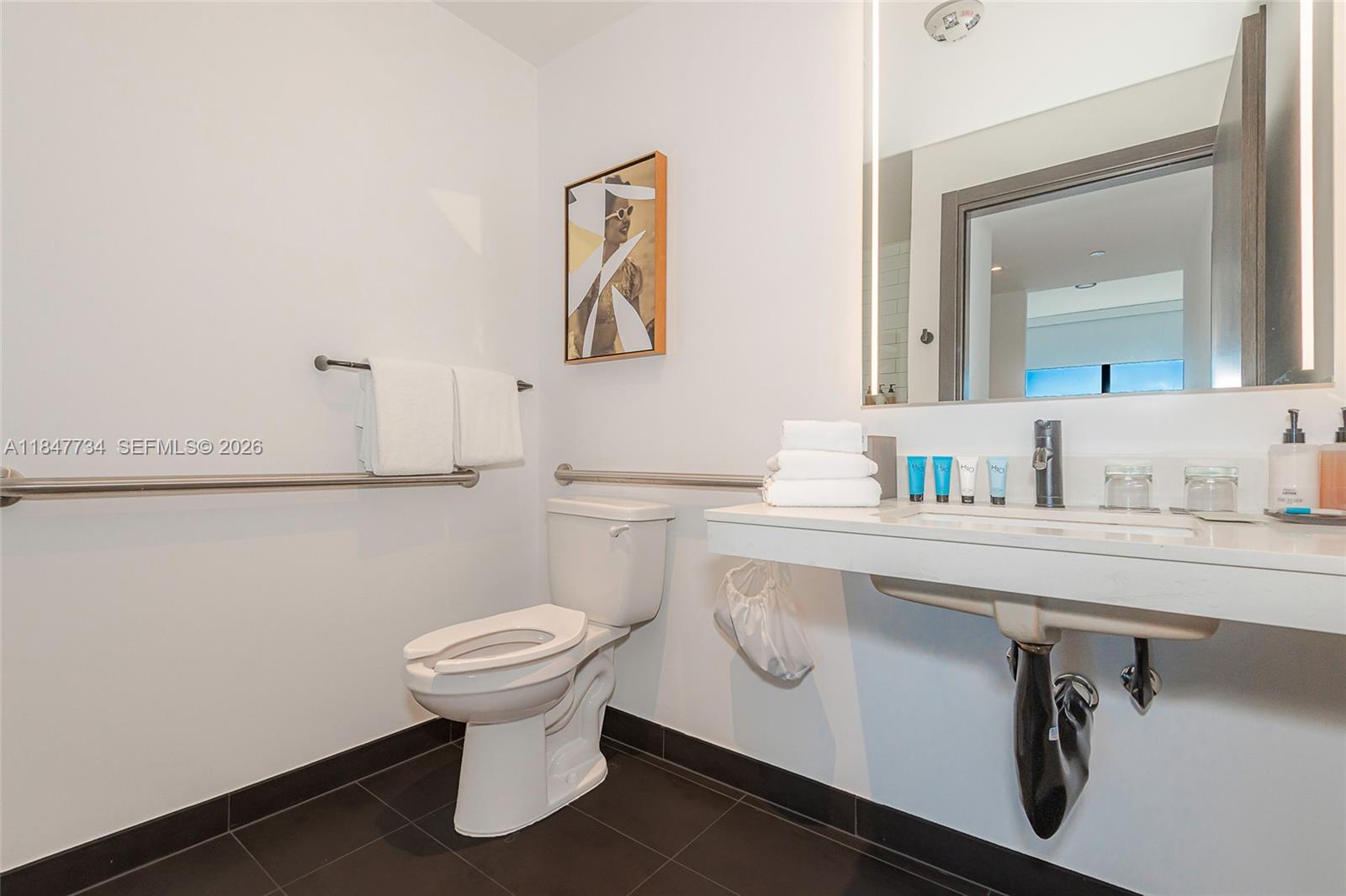 398 NE 5th St #4417, Miami FL 33132