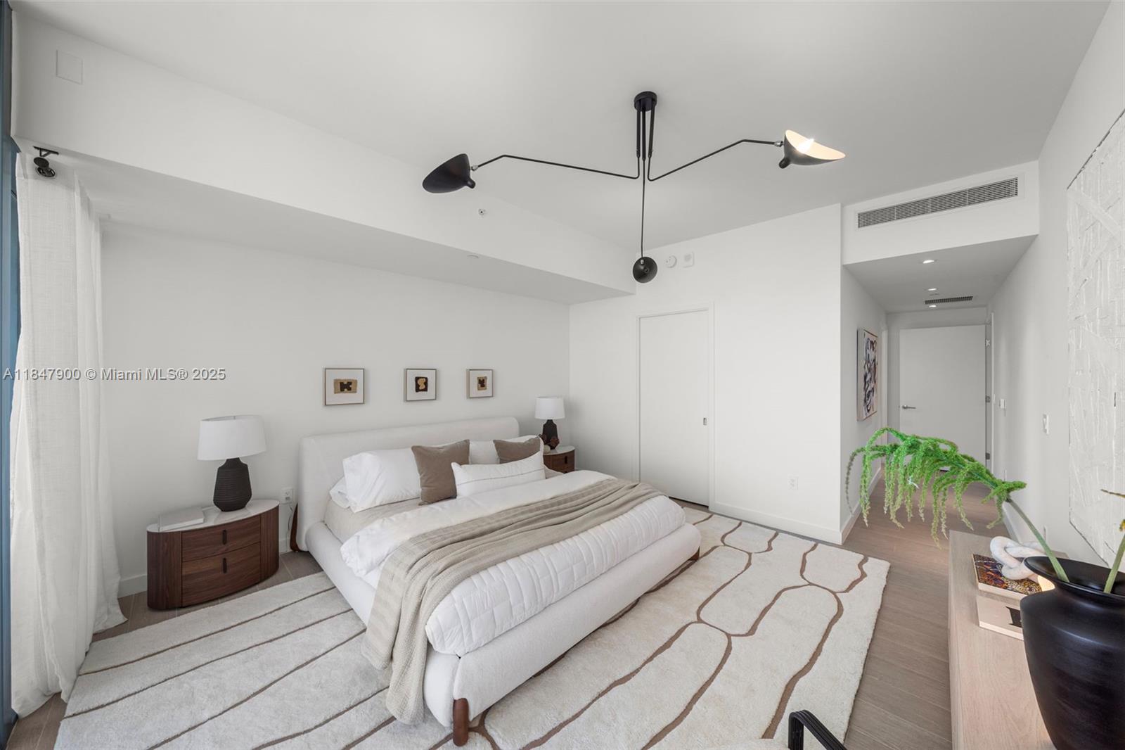 Miami Beach FL 33139 - A11847900