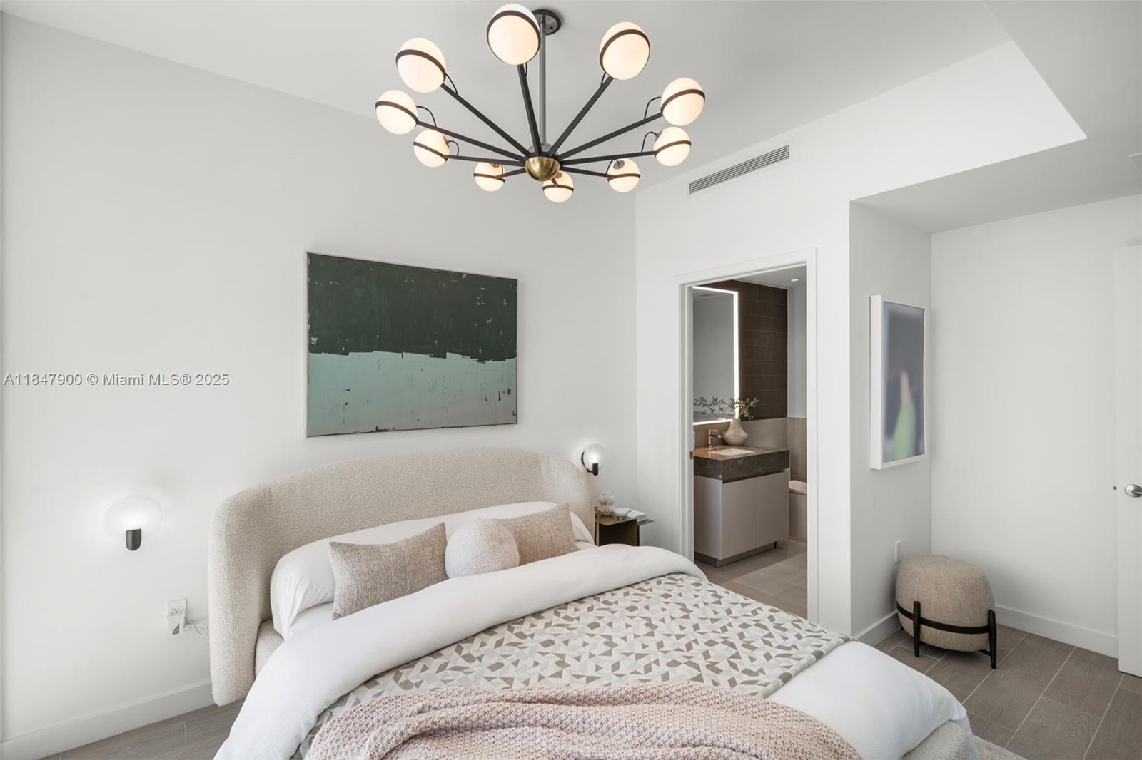 Miami Beach FL 33139 - A11847900