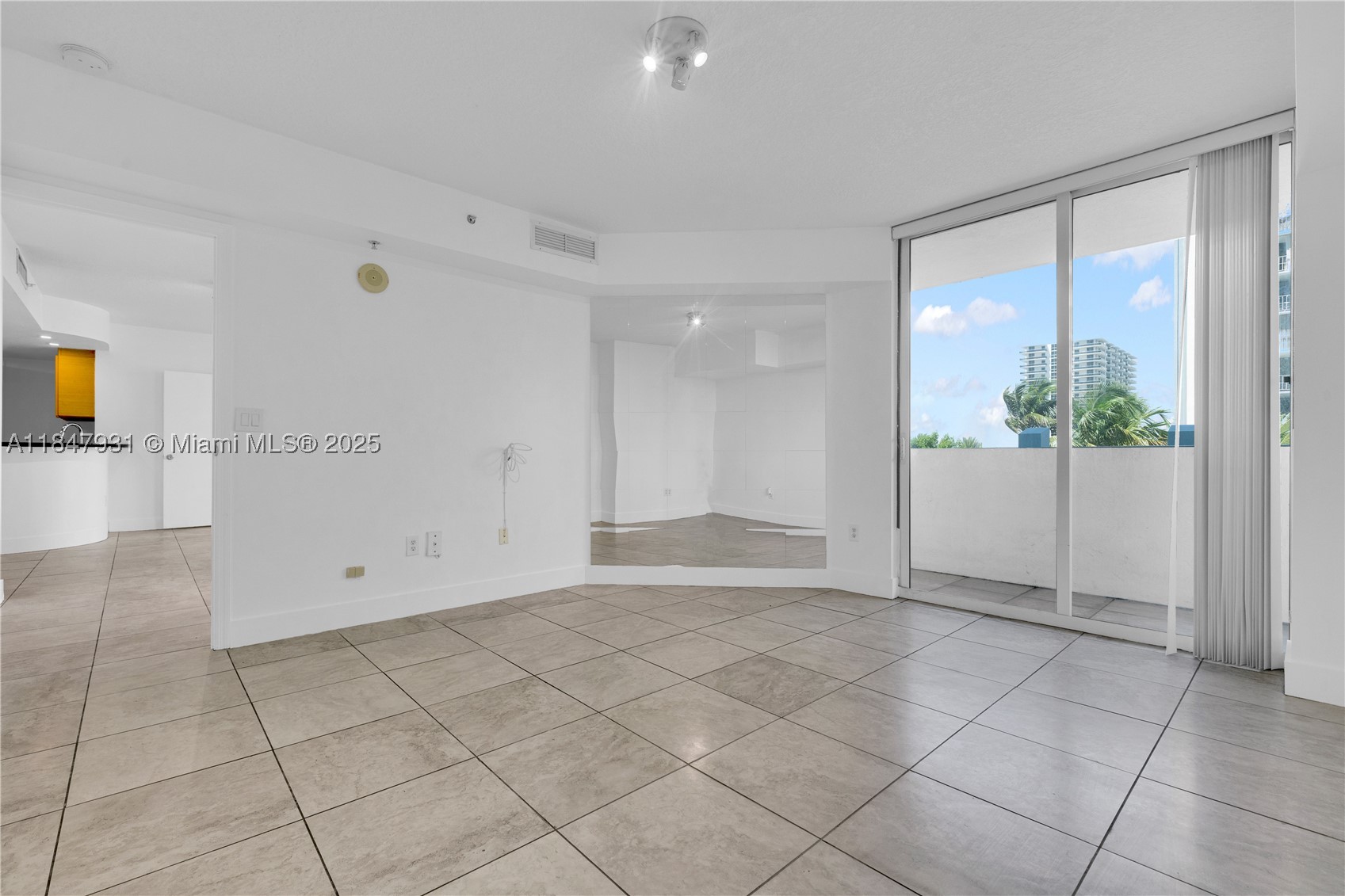 1881 79th St Cswy #404, North Bay Village FL 33141