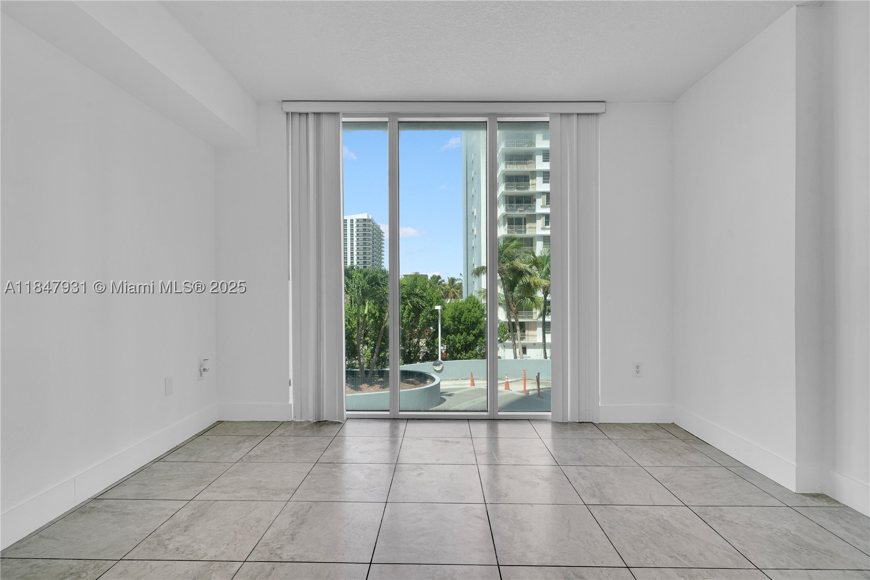 1881 79th St Cswy #404, North Bay Village FL 33141