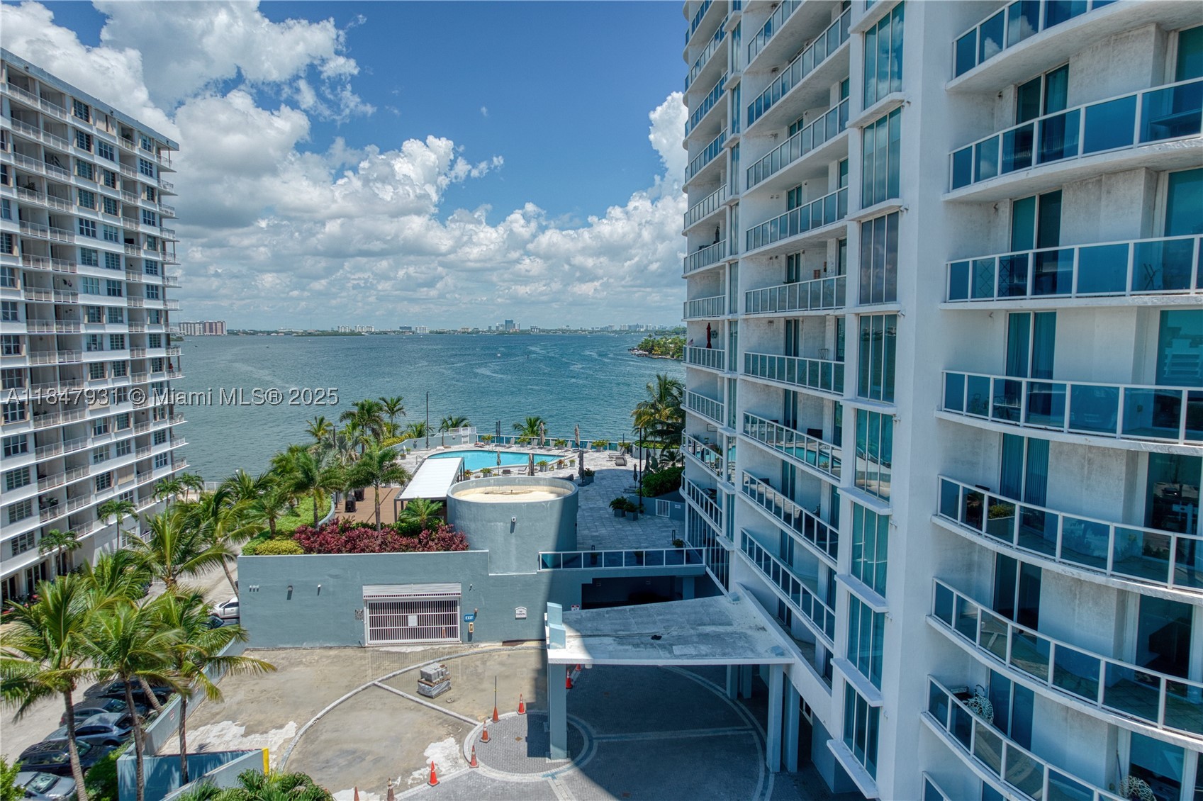 1881 79th St Cswy #404, North Bay Village FL 33141