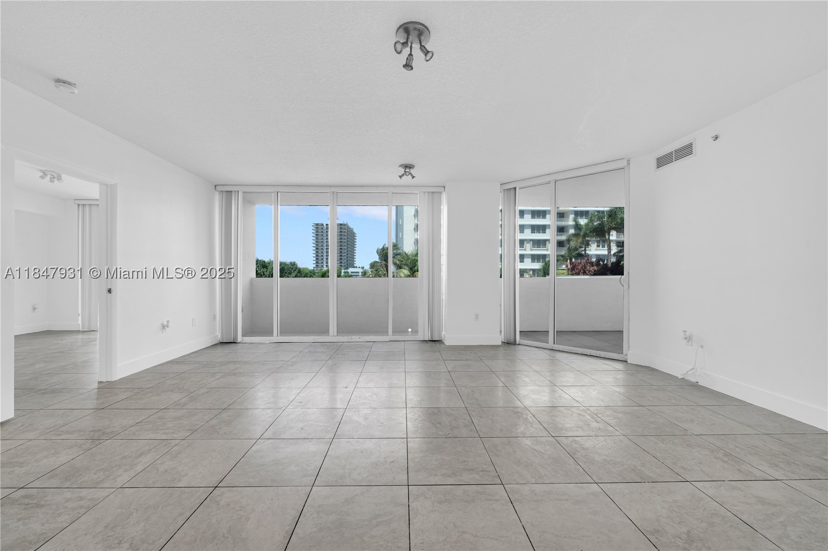 1881 79th St Cswy #404, North Bay Village FL 33141