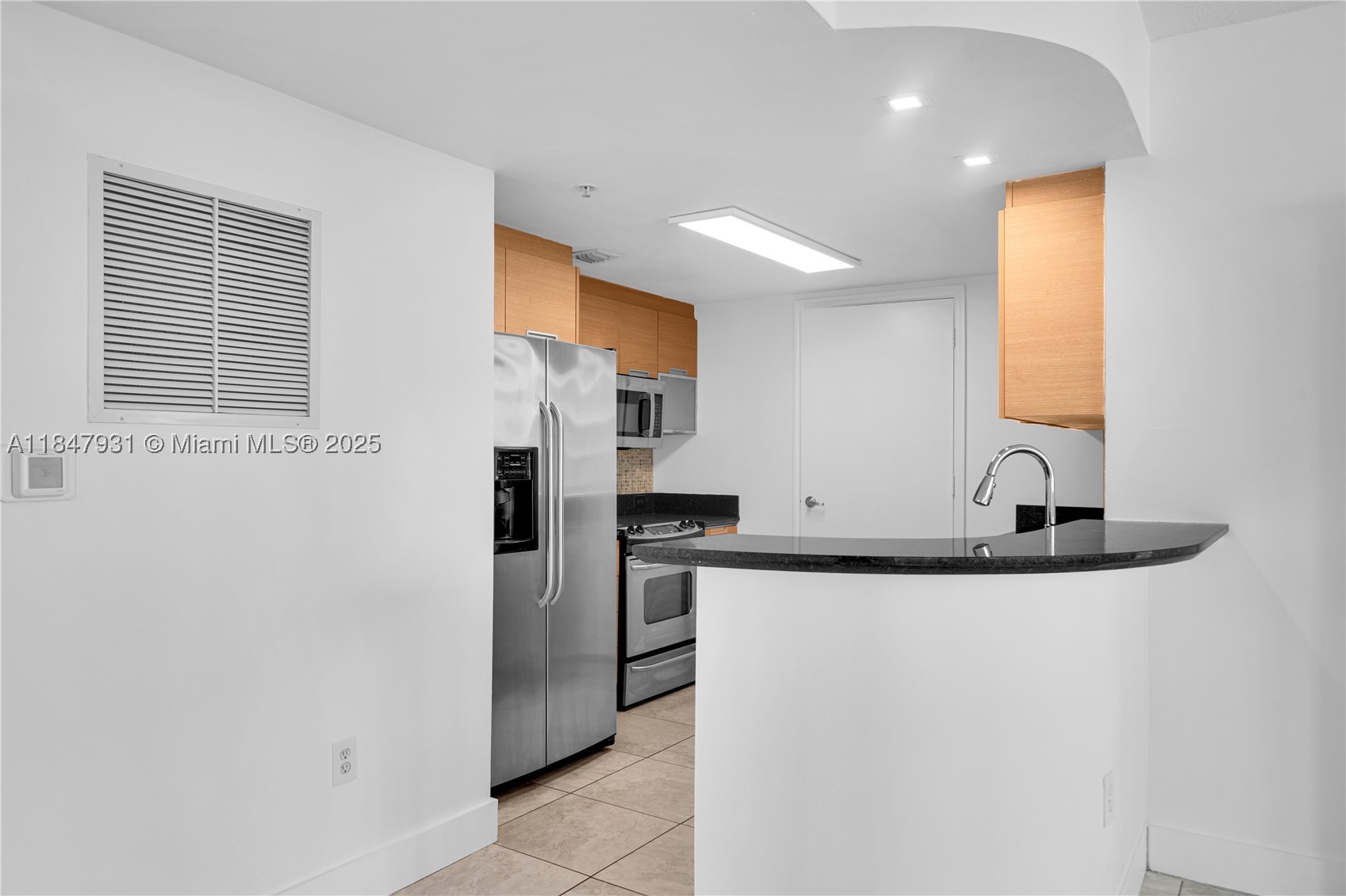 1881 79th St Cswy #404, North Bay Village FL 33141