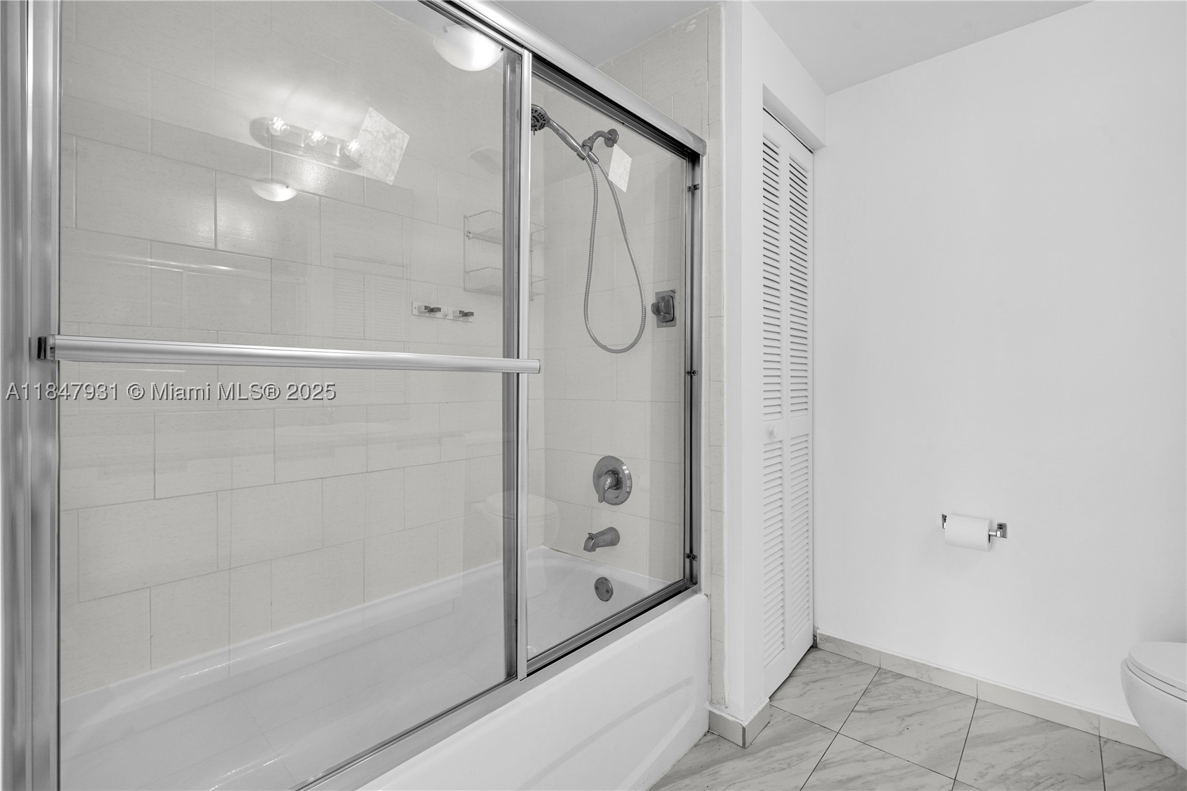1881 79th St Cswy #404, North Bay Village FL 33141