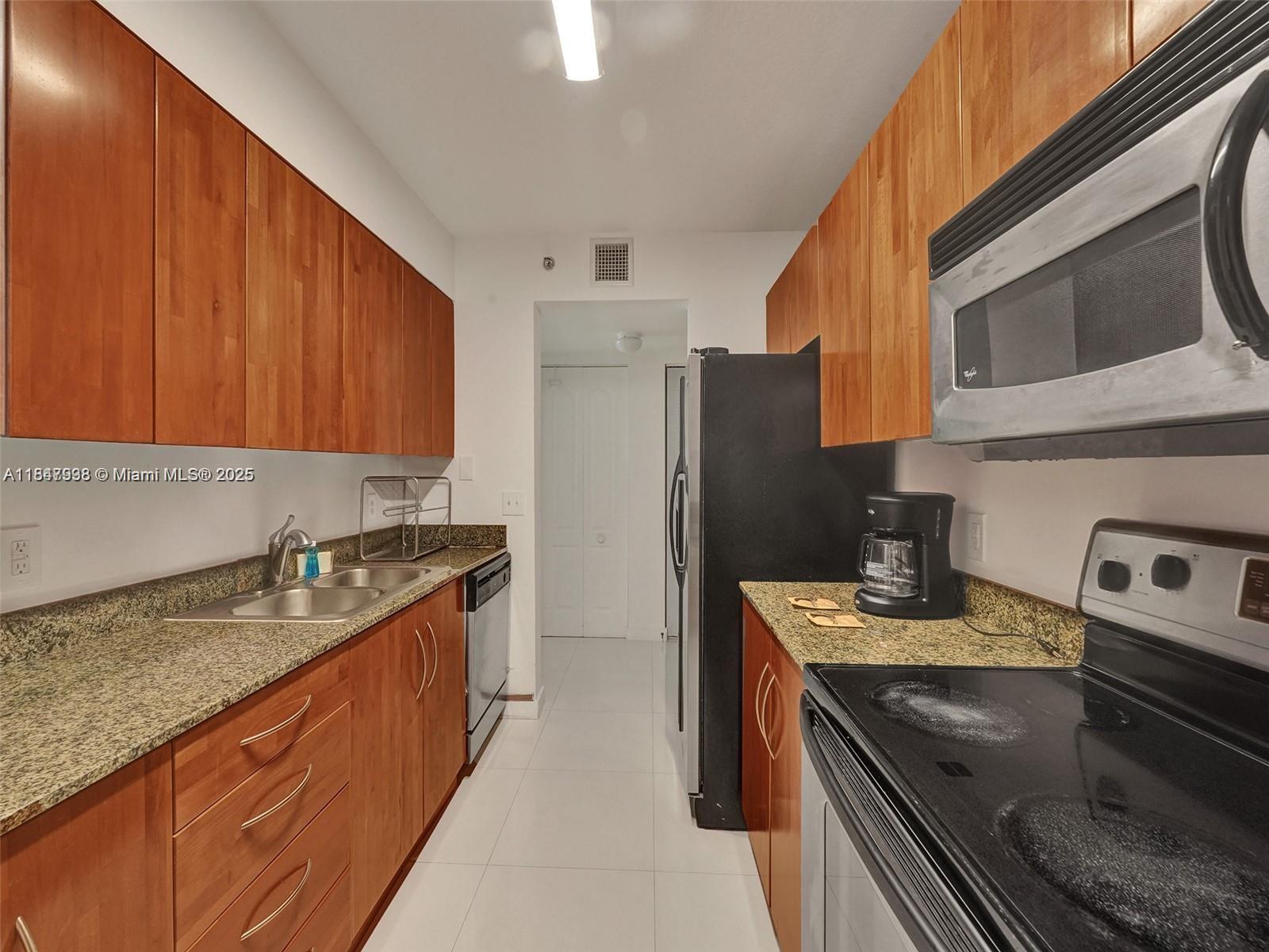 1200 Brickell Bay Dr #3309, Miami FL 33131