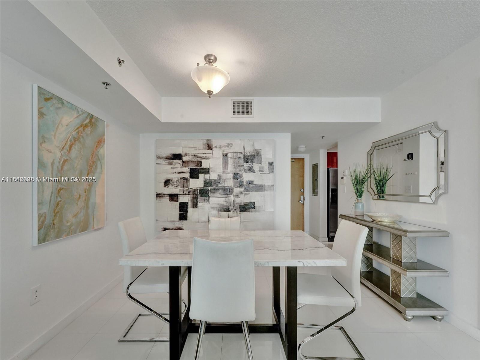 1200 Brickell Bay Dr #3309, Miami FL 33131