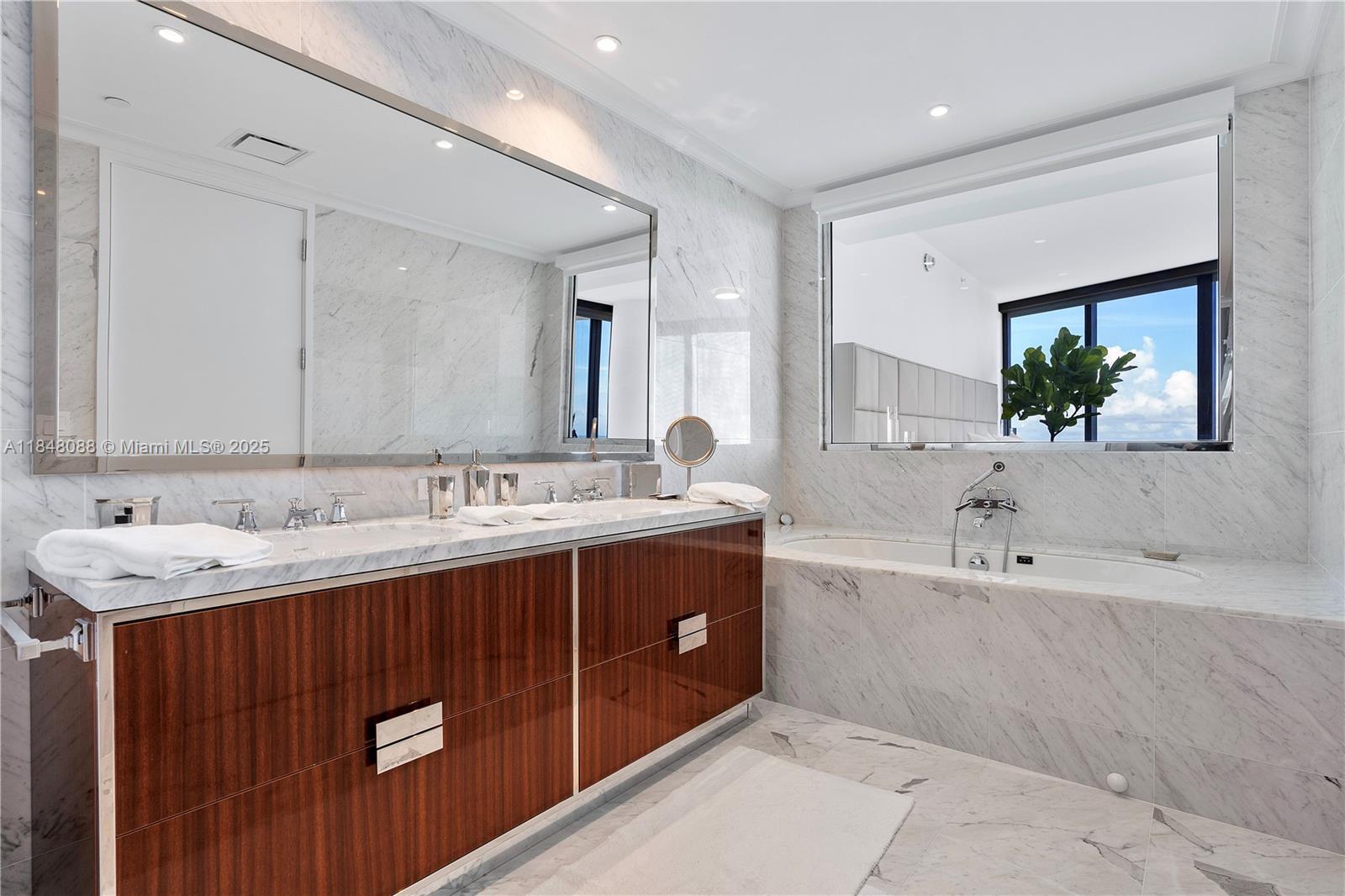 15701 Collins Ave #3605, Sunny Isles Beach FL 33160