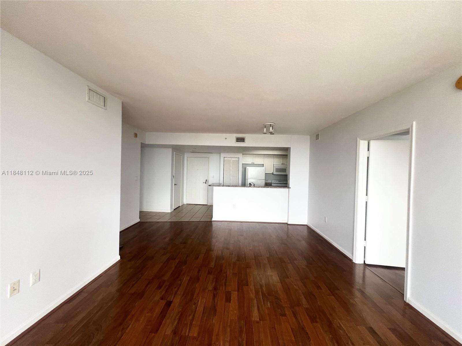 19501 W COUNTRY CLUB DR #712, Aventura FL 33180
