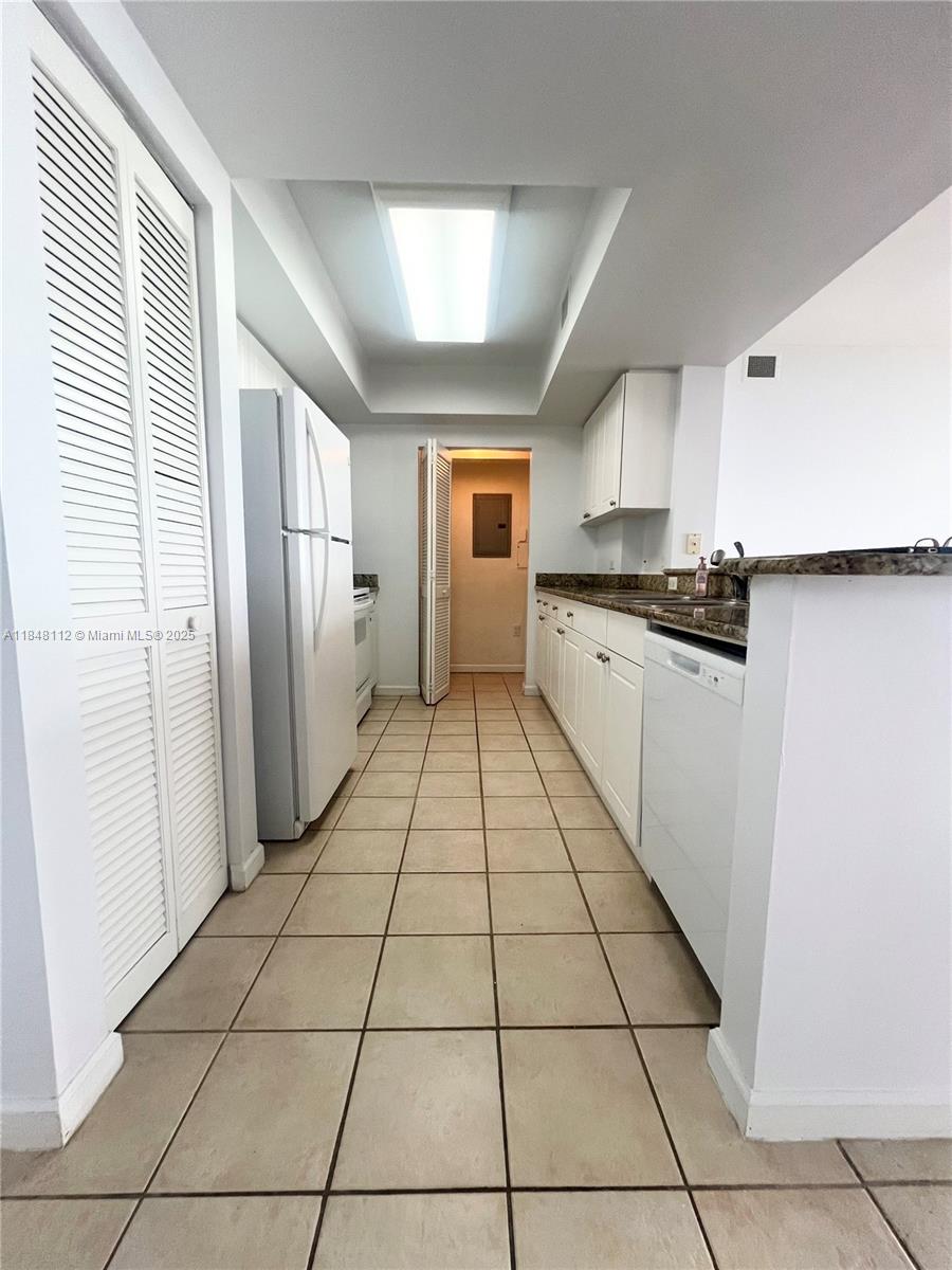 19501 W COUNTRY CLUB DR #712, Aventura FL 33180
