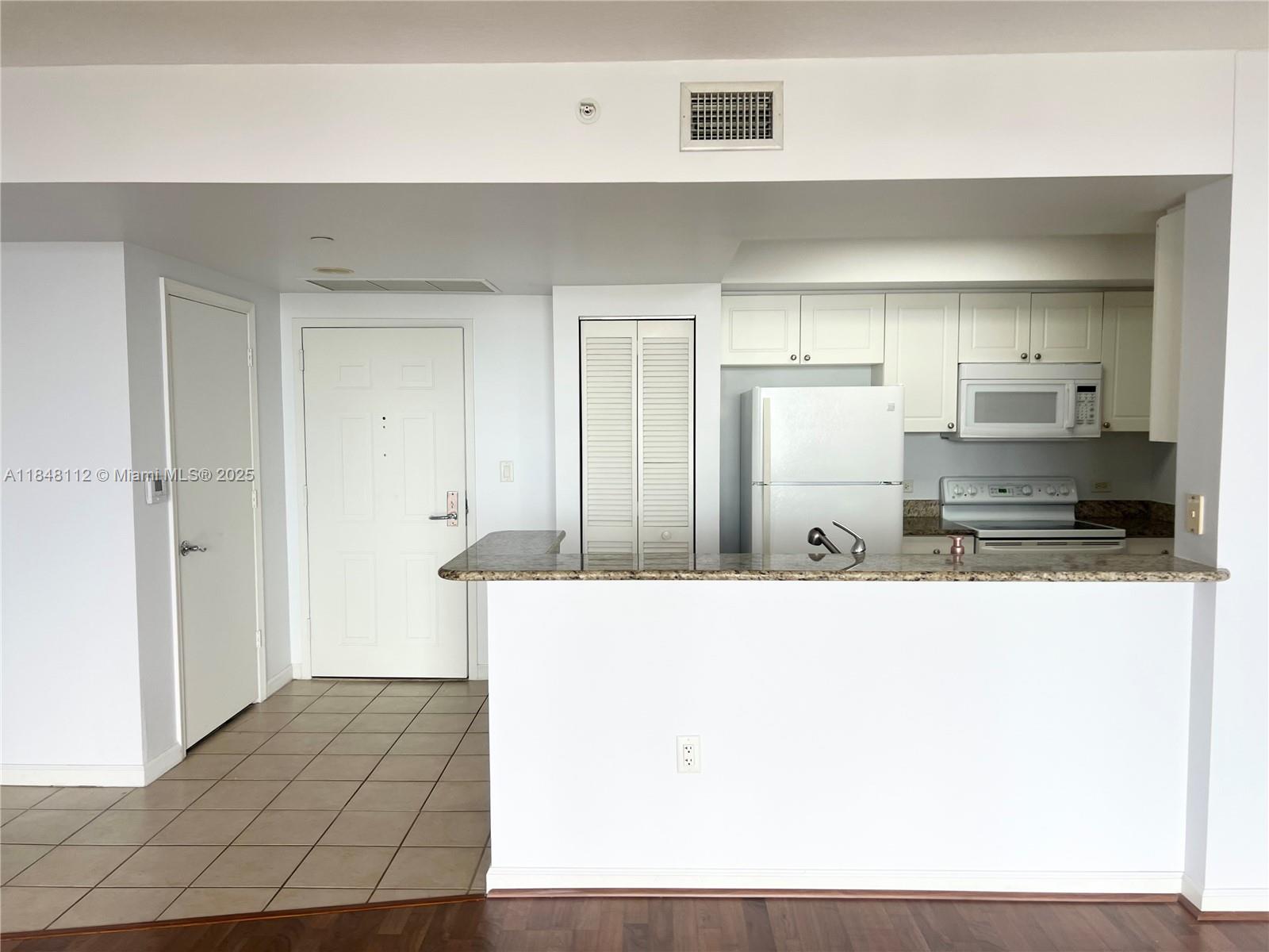 19501 W COUNTRY CLUB DR #712, Aventura FL 33180