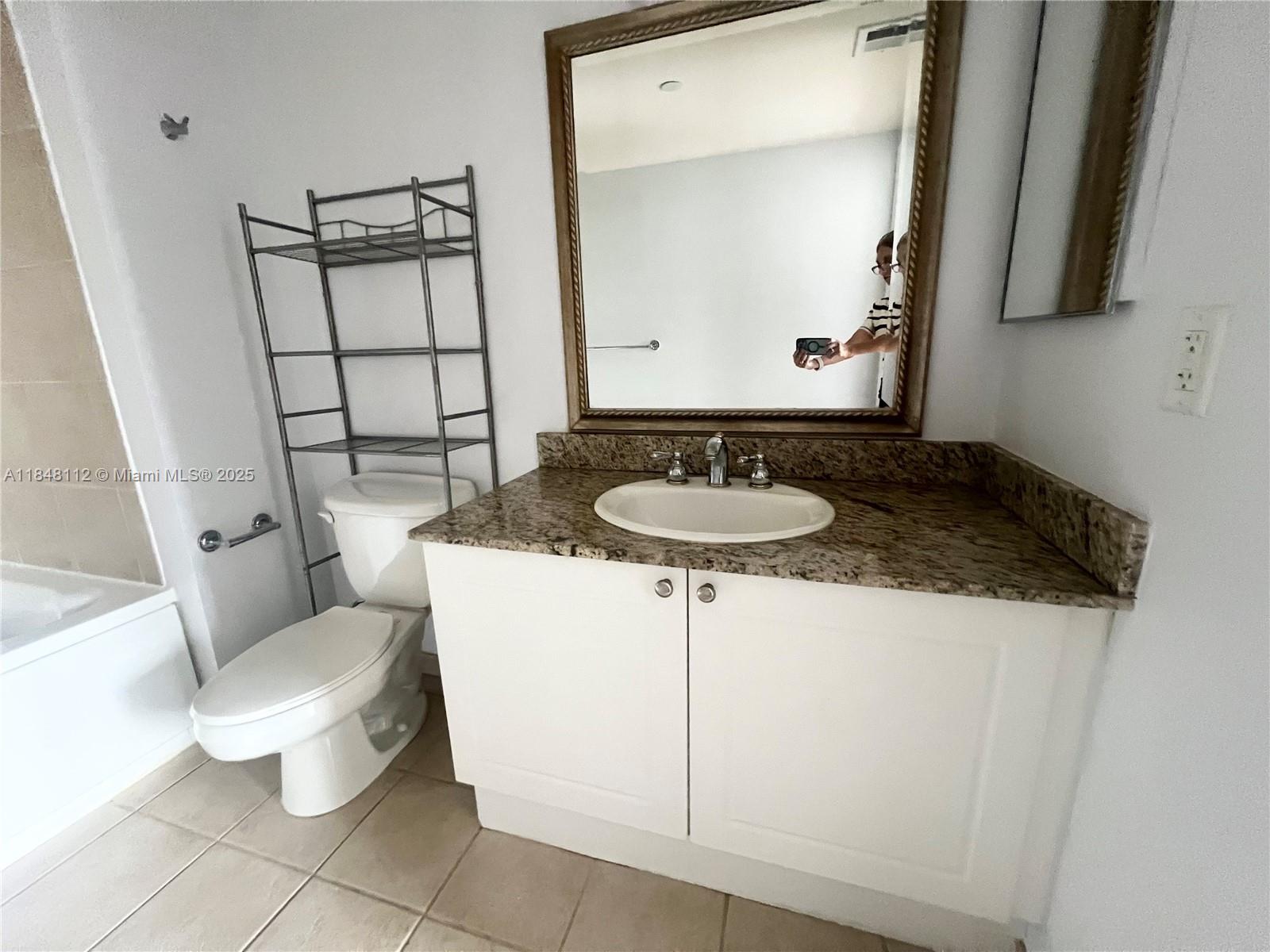 19501 W COUNTRY CLUB DR #712, Aventura FL 33180