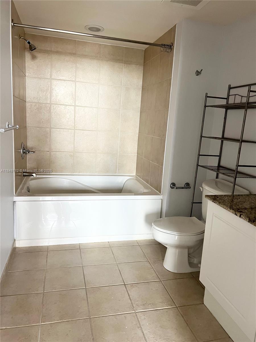 19501 W COUNTRY CLUB DR #712, Aventura FL 33180
