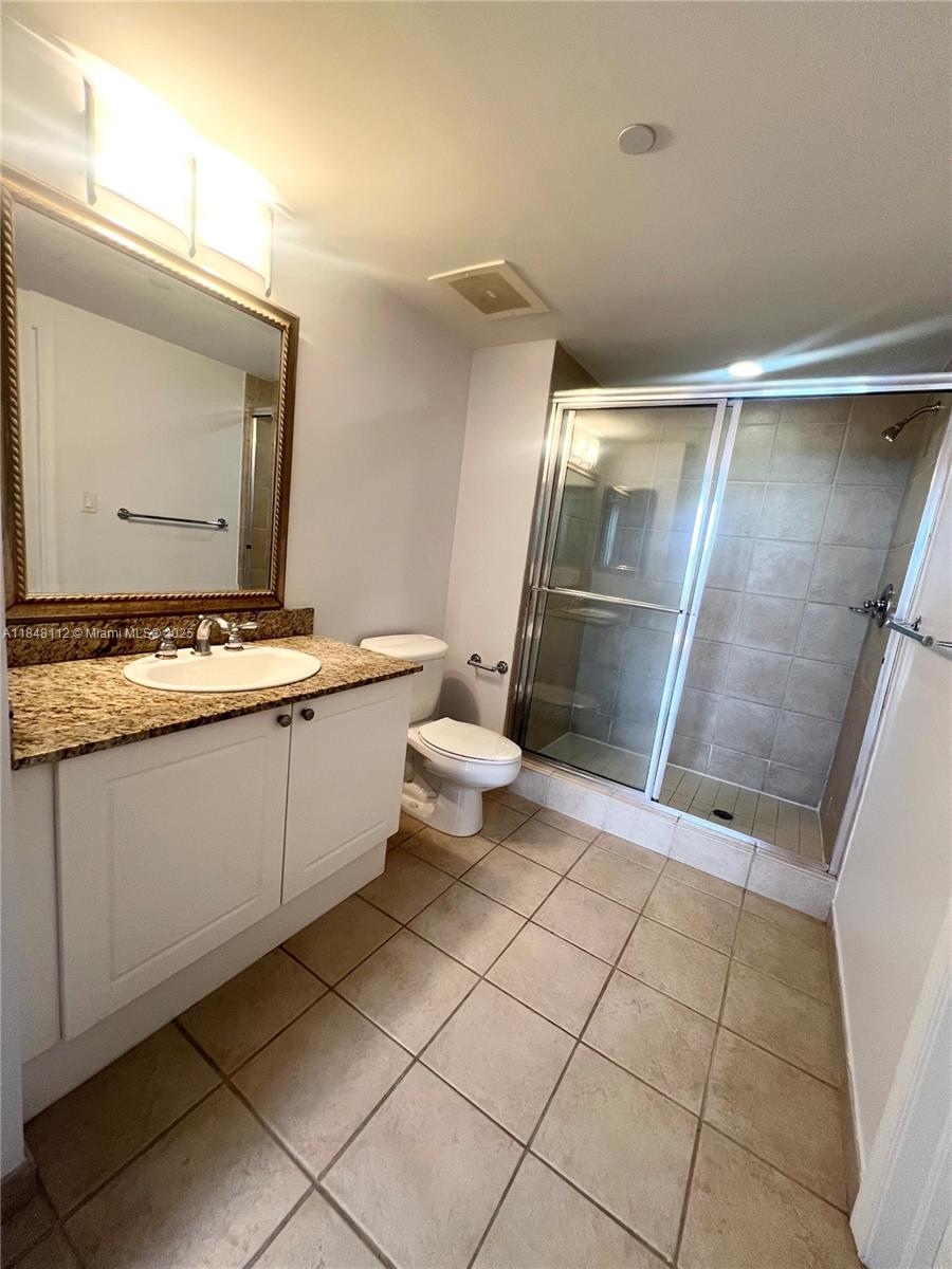 19501 W COUNTRY CLUB DR #712, Aventura FL 33180