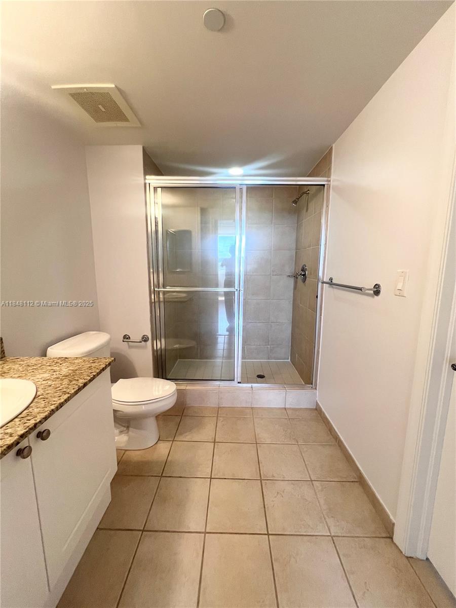 19501 W COUNTRY CLUB DR #712, Aventura FL 33180