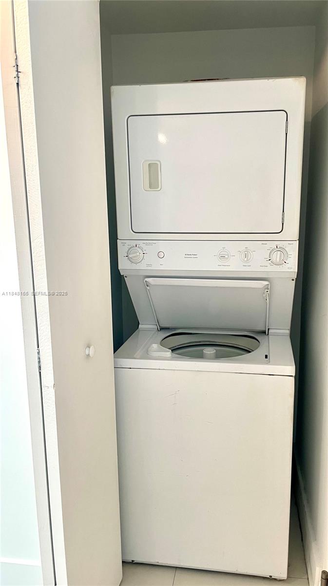 350 S Miami Ave #3405, Miami FL 33130