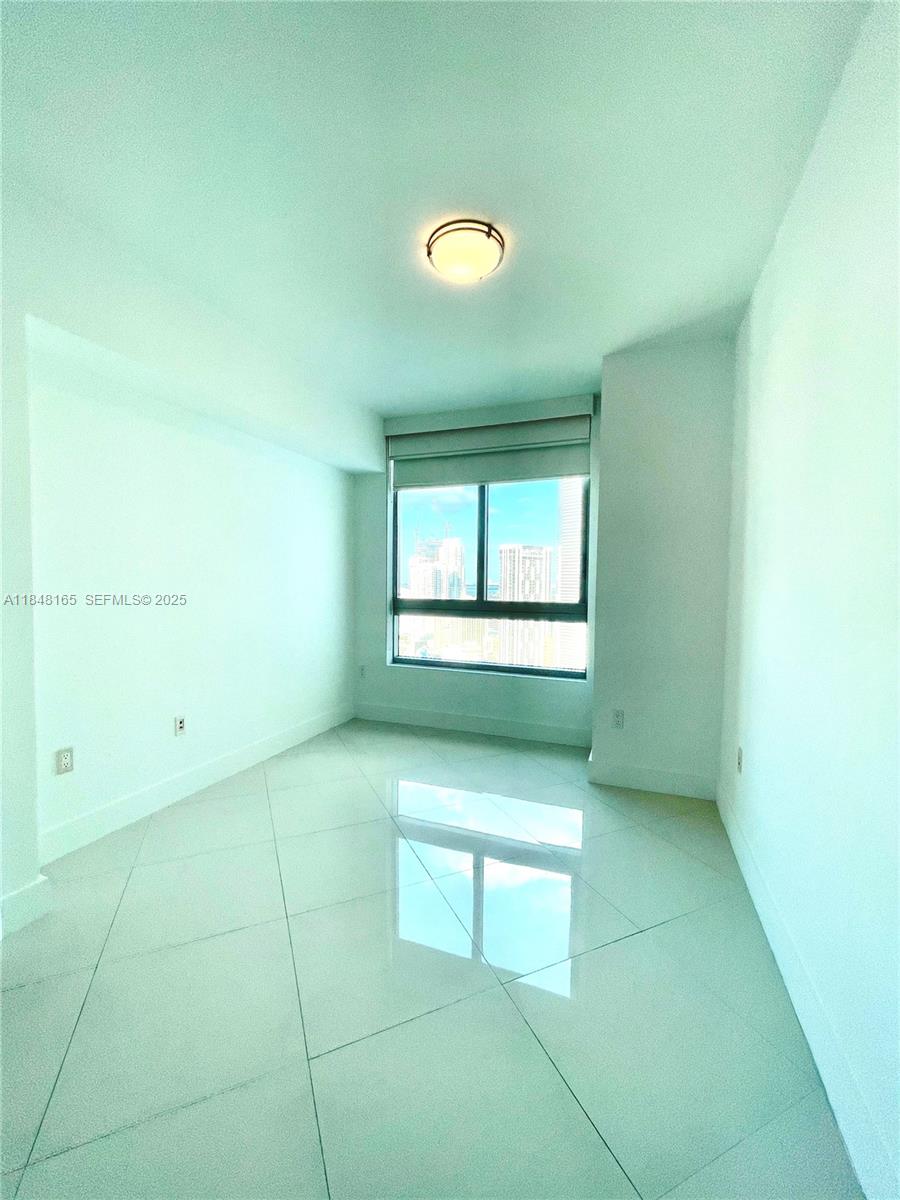 350 S Miami Ave #3405, Miami FL 33130