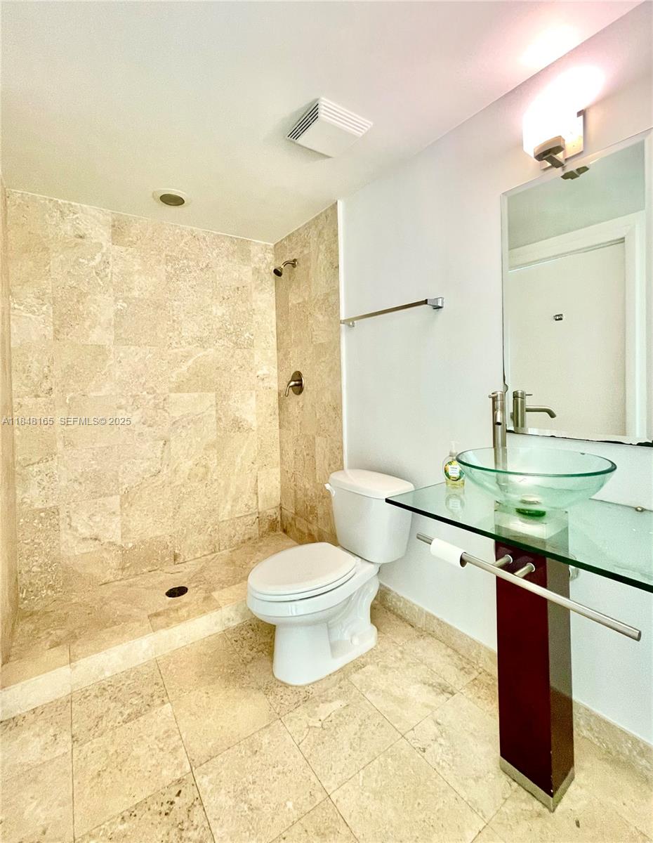 350 S Miami Ave #3405, Miami FL 33130