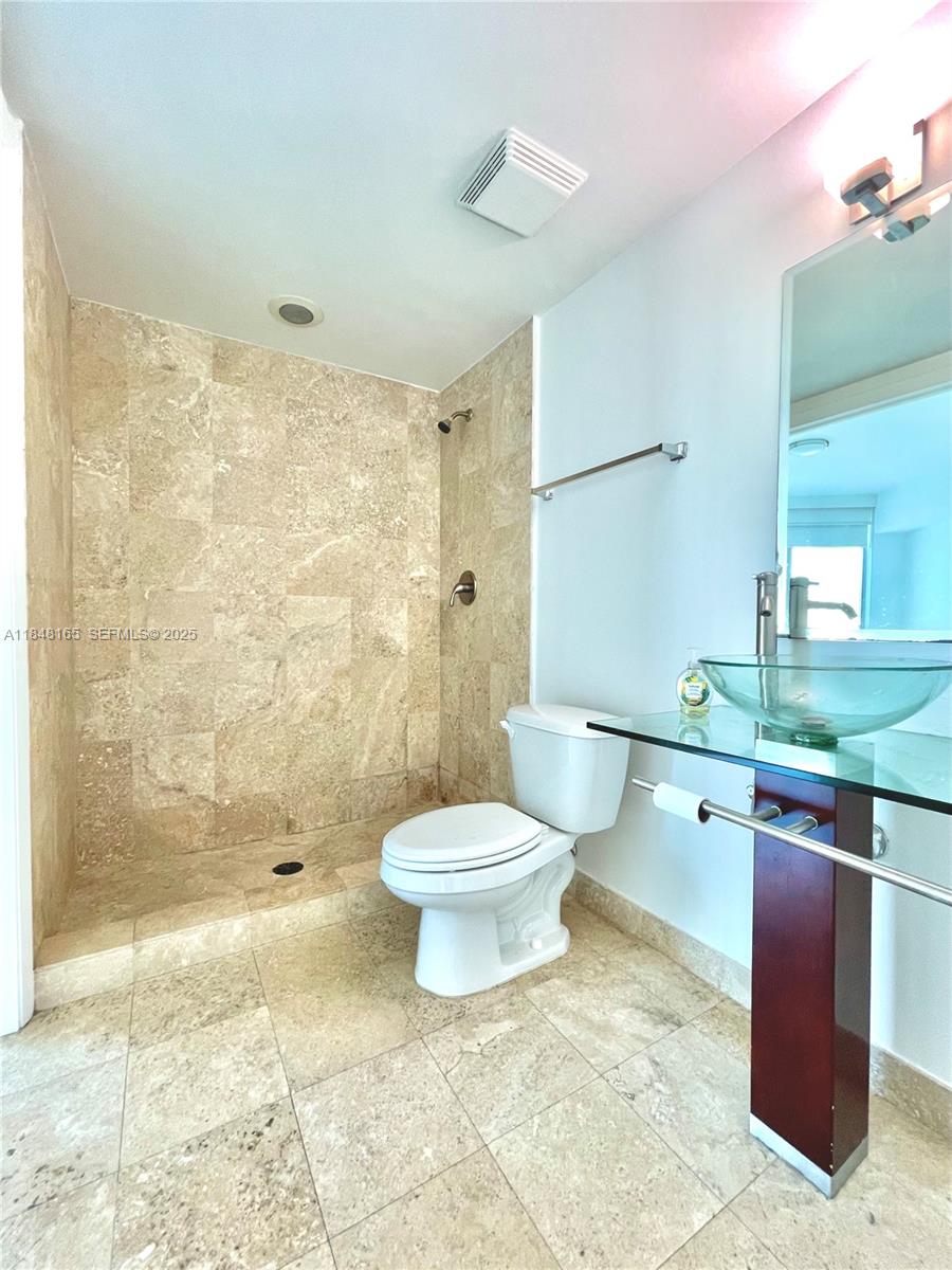 350 S Miami Ave #3405, Miami FL 33130
