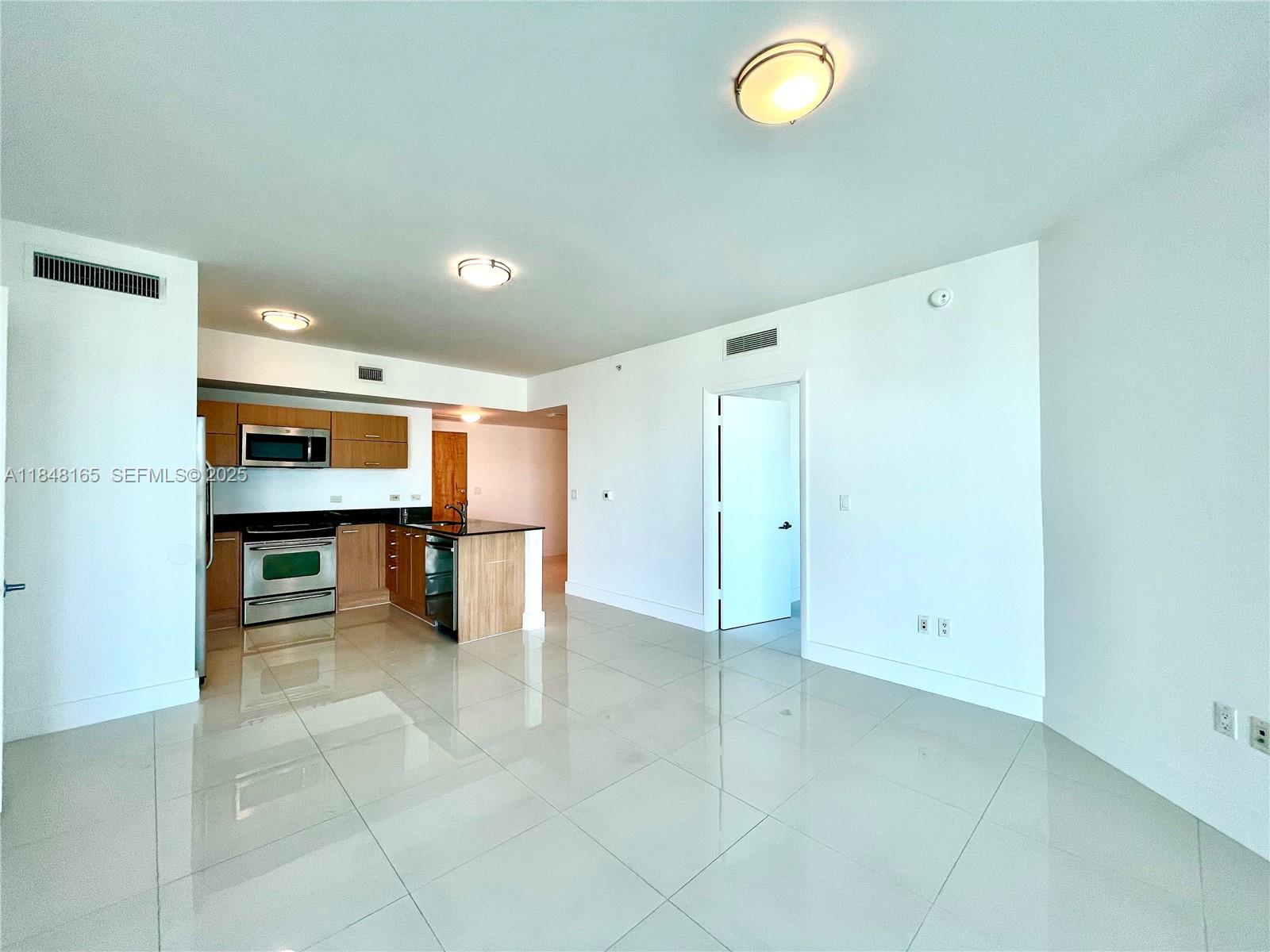 350 S Miami Ave #3405, Miami FL 33130