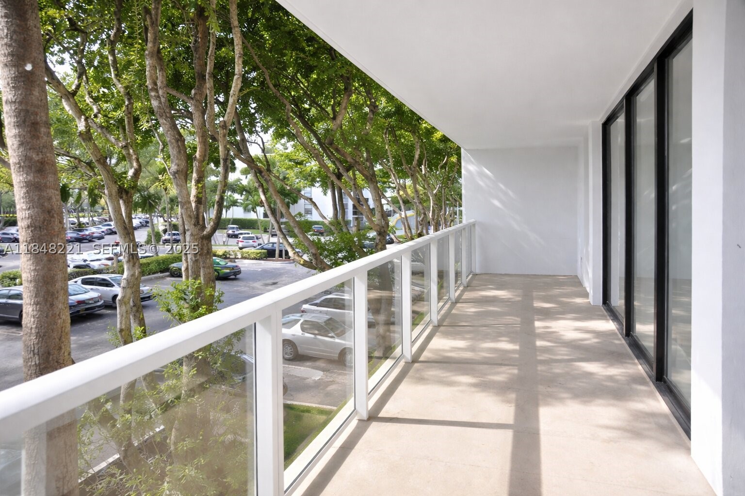 3701 N Country Club Dr #204, Aventura FL 33180