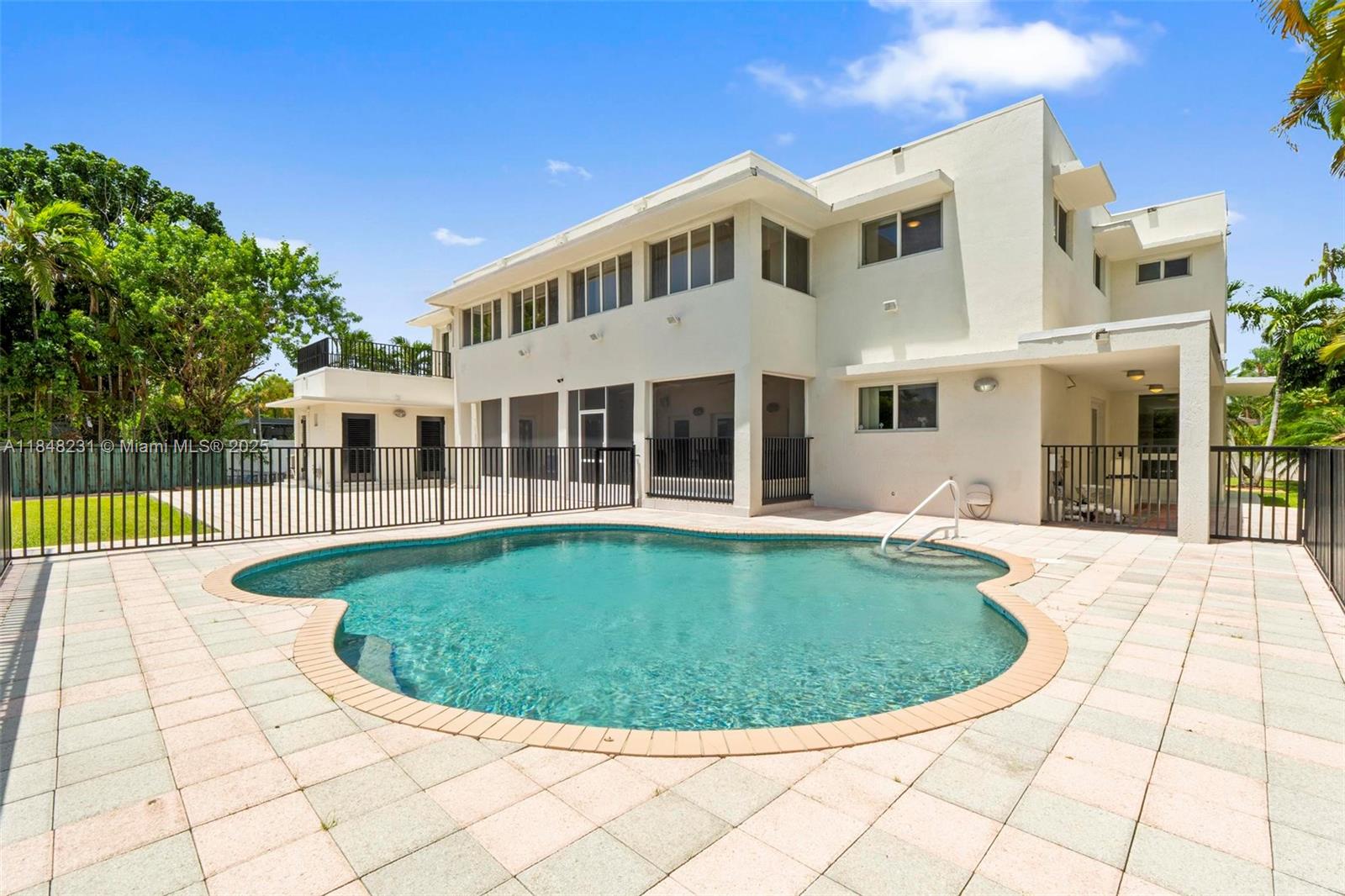5045 SW 67th Ave, South Miami FL 33155