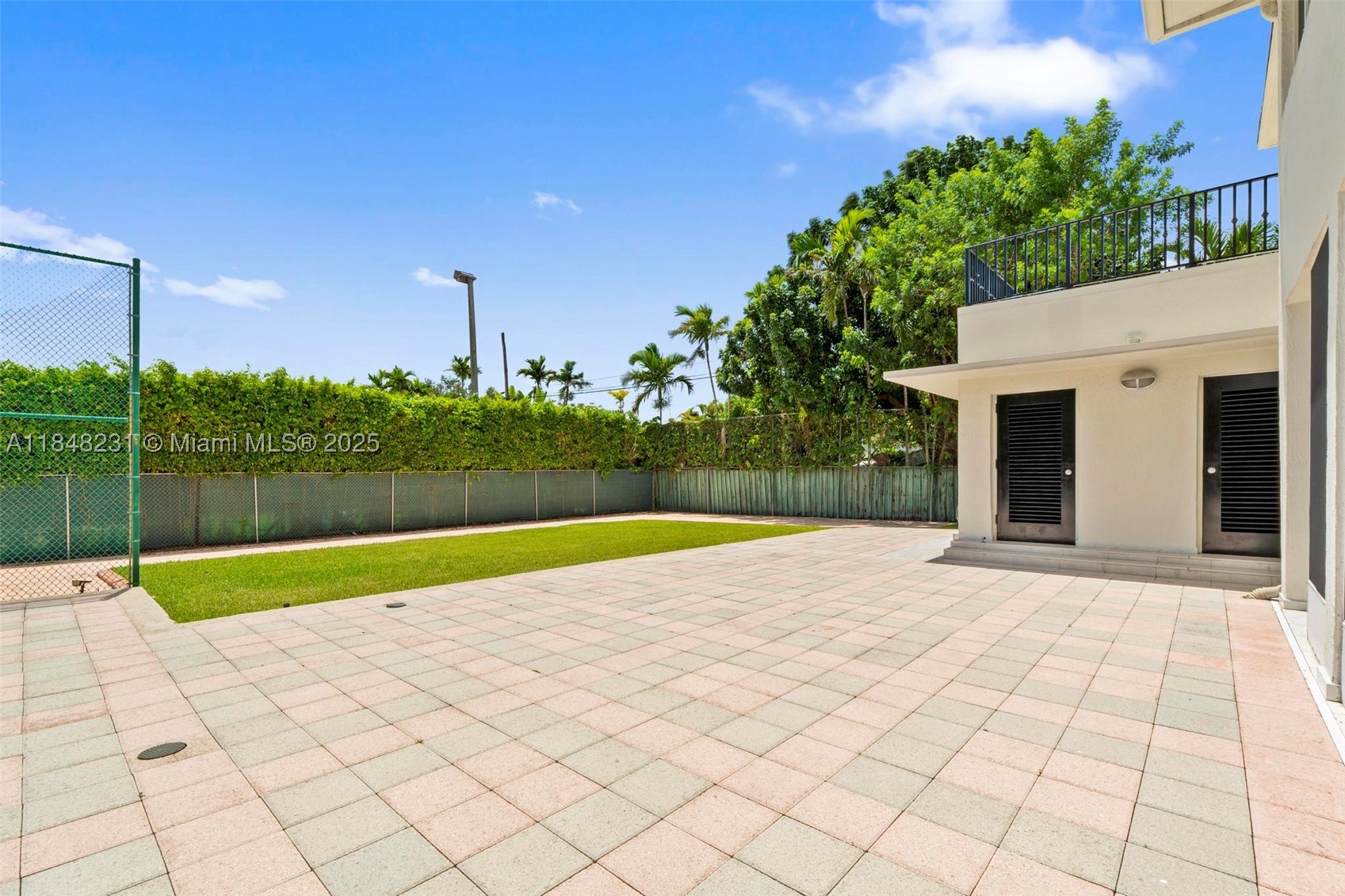 5045 SW 67th Ave, South Miami FL 33155