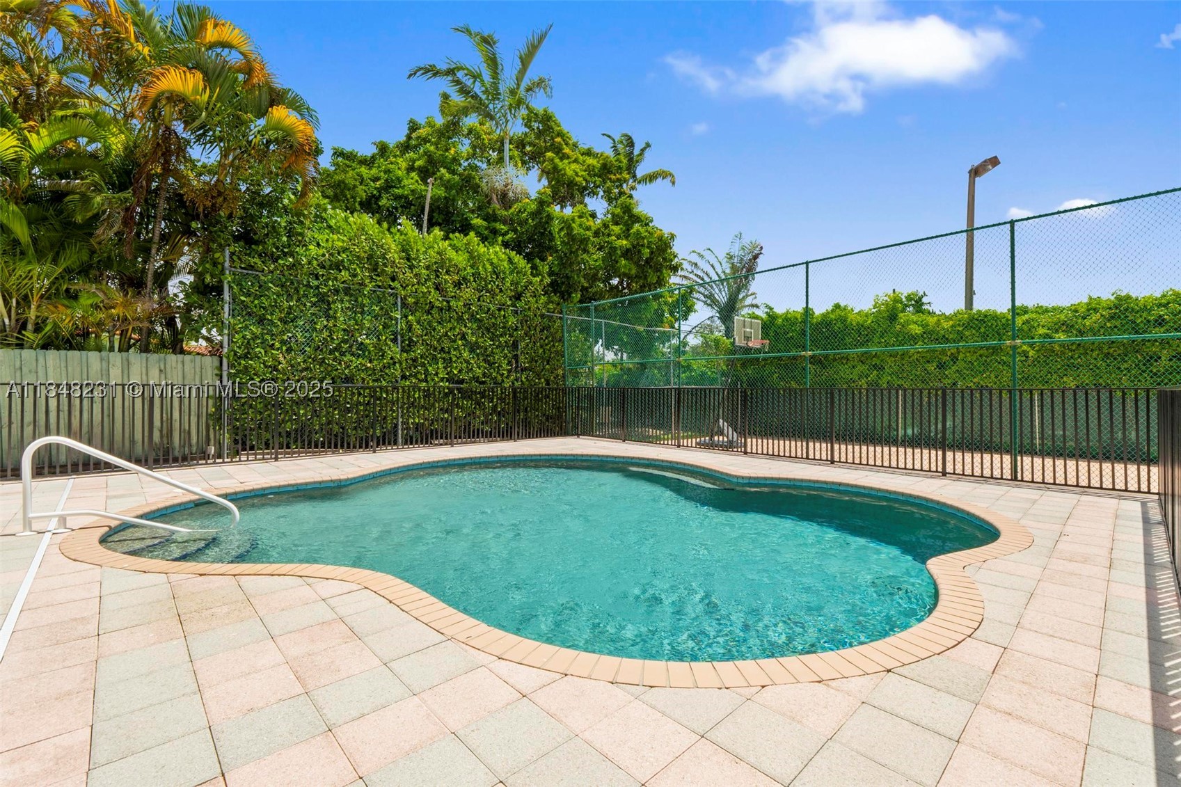 5045 SW 67th Ave, South Miami FL 33155