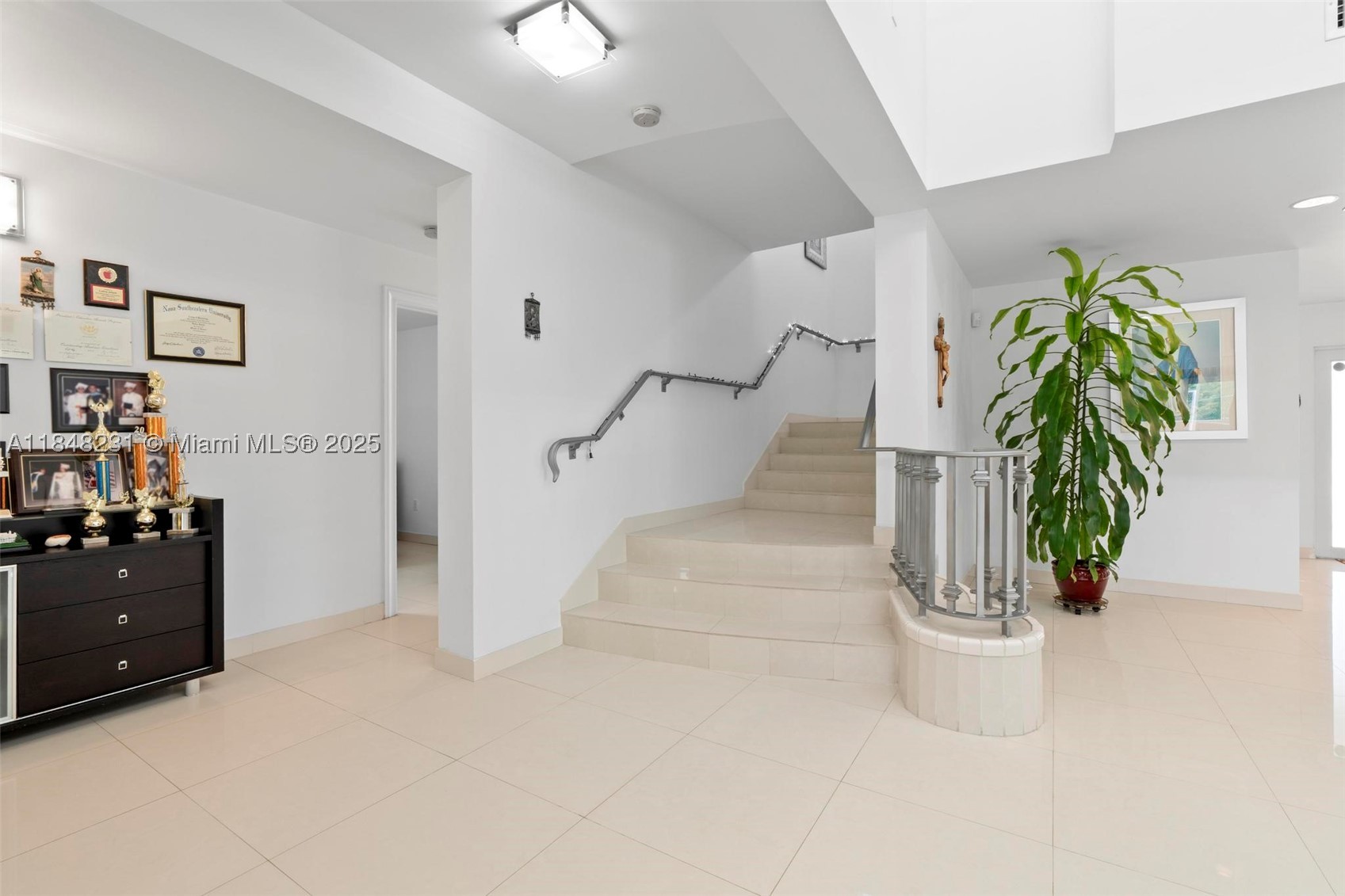 5045 SW 67th Ave, South Miami FL 33155