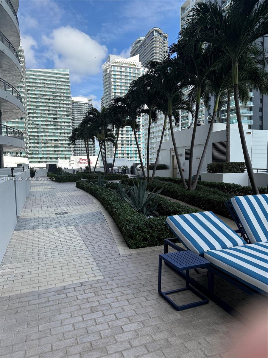 60 SW 13th St #3408, Miami FL 33130