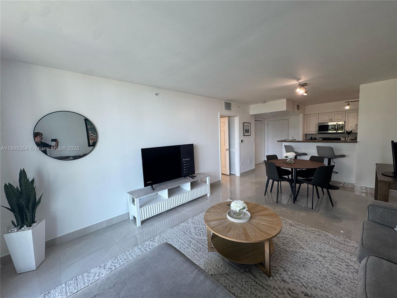 1155 Brickell Bay Dr #307, Miami FL 33131