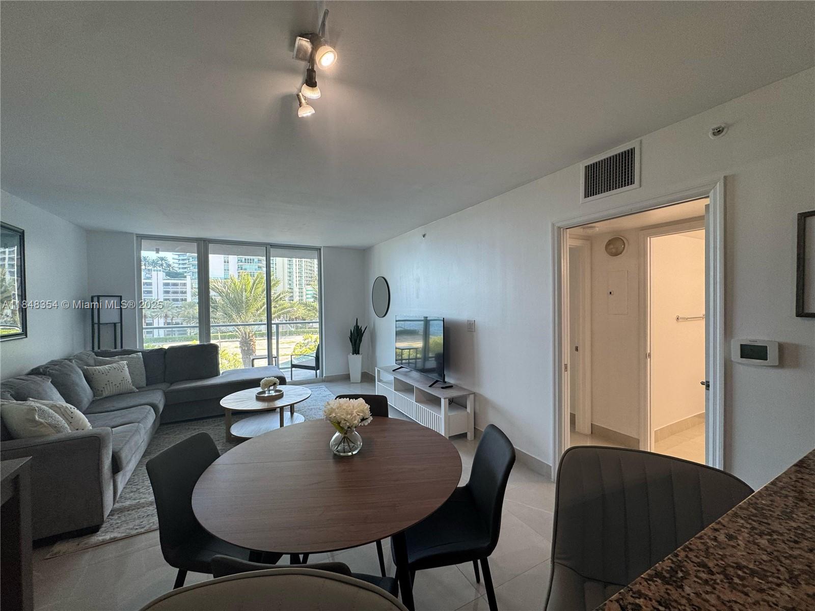1155 Brickell Bay Dr #307, Miami FL 33131