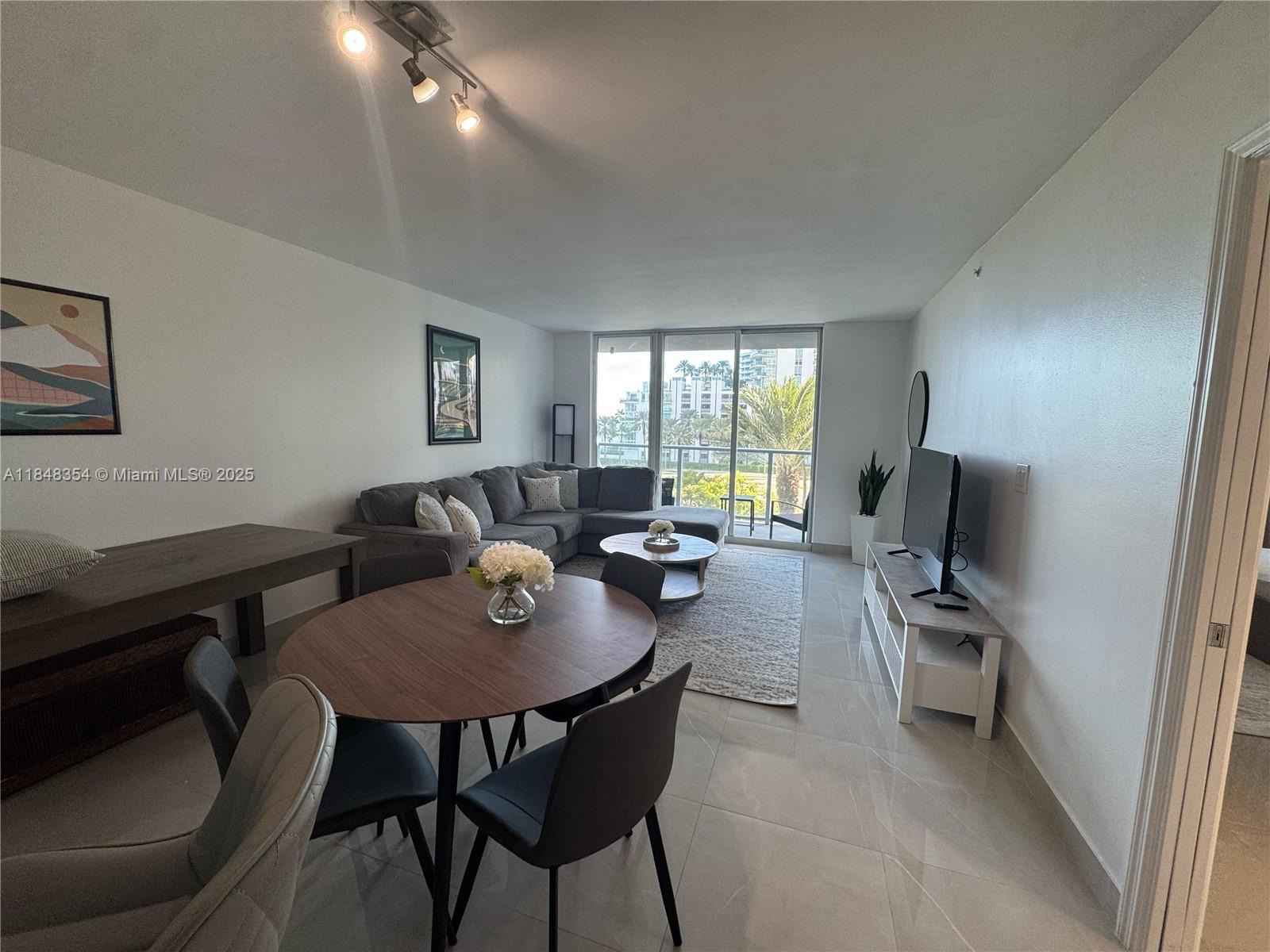 1155 Brickell Bay Dr #307, Miami FL 33131