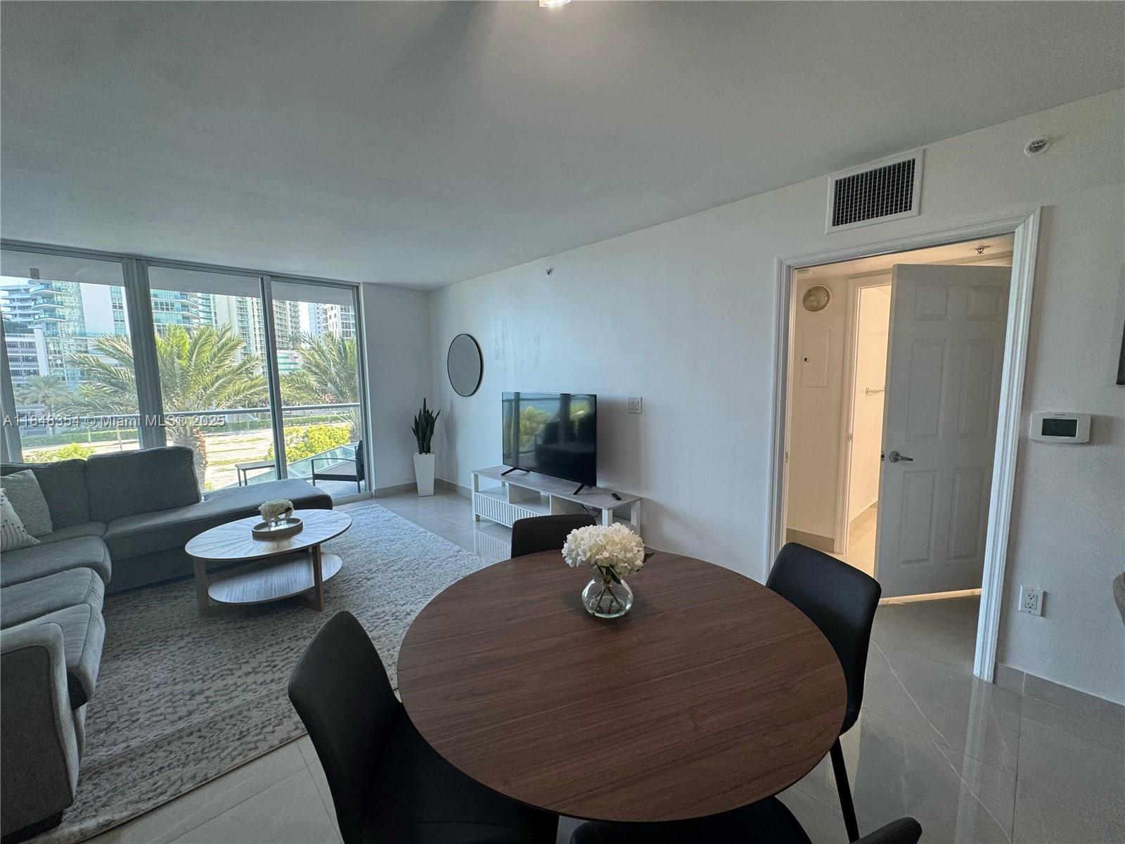 1155 Brickell Bay Dr #307, Miami FL 33131