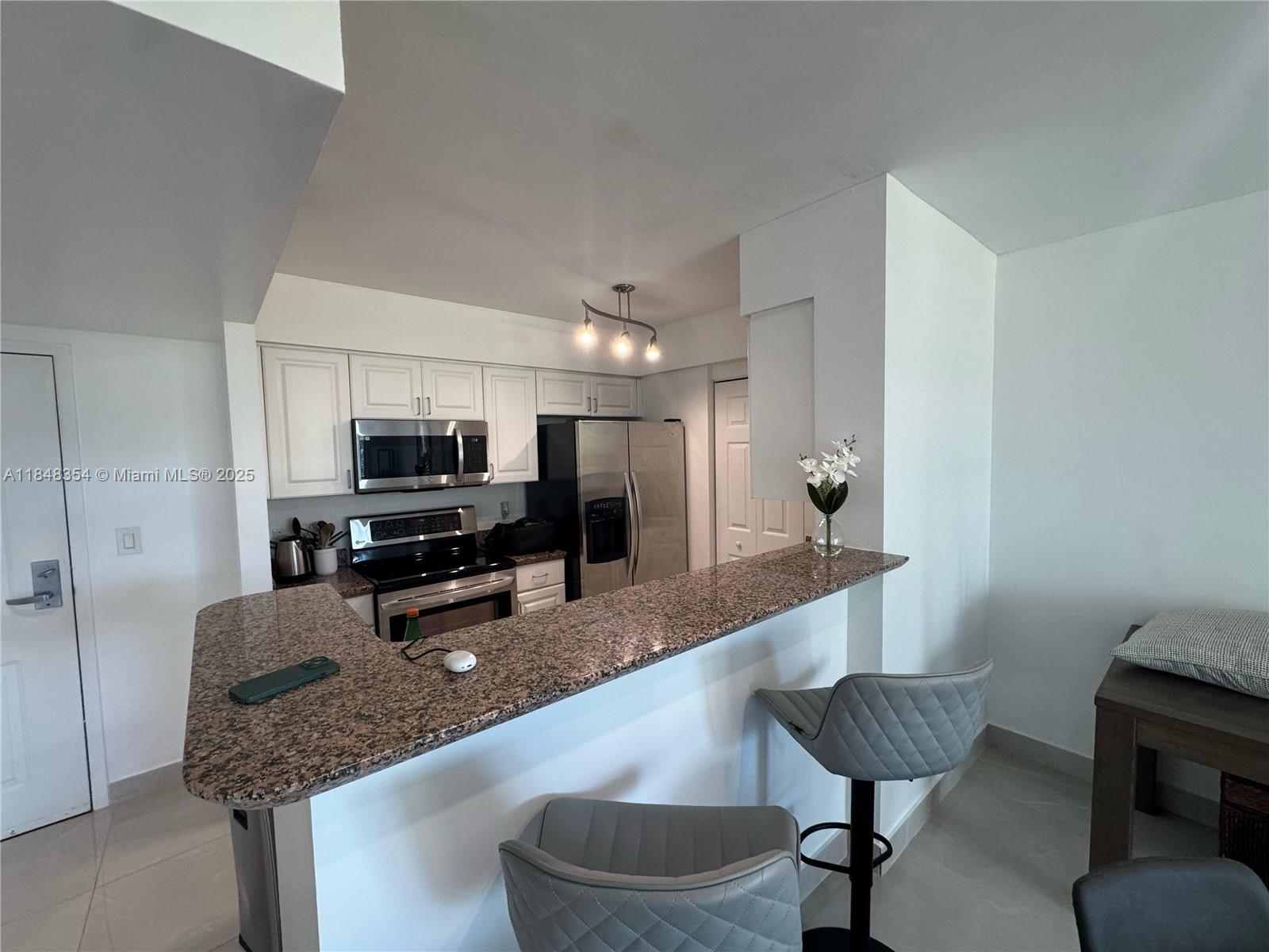 1155 Brickell Bay Dr #307, Miami FL 33131