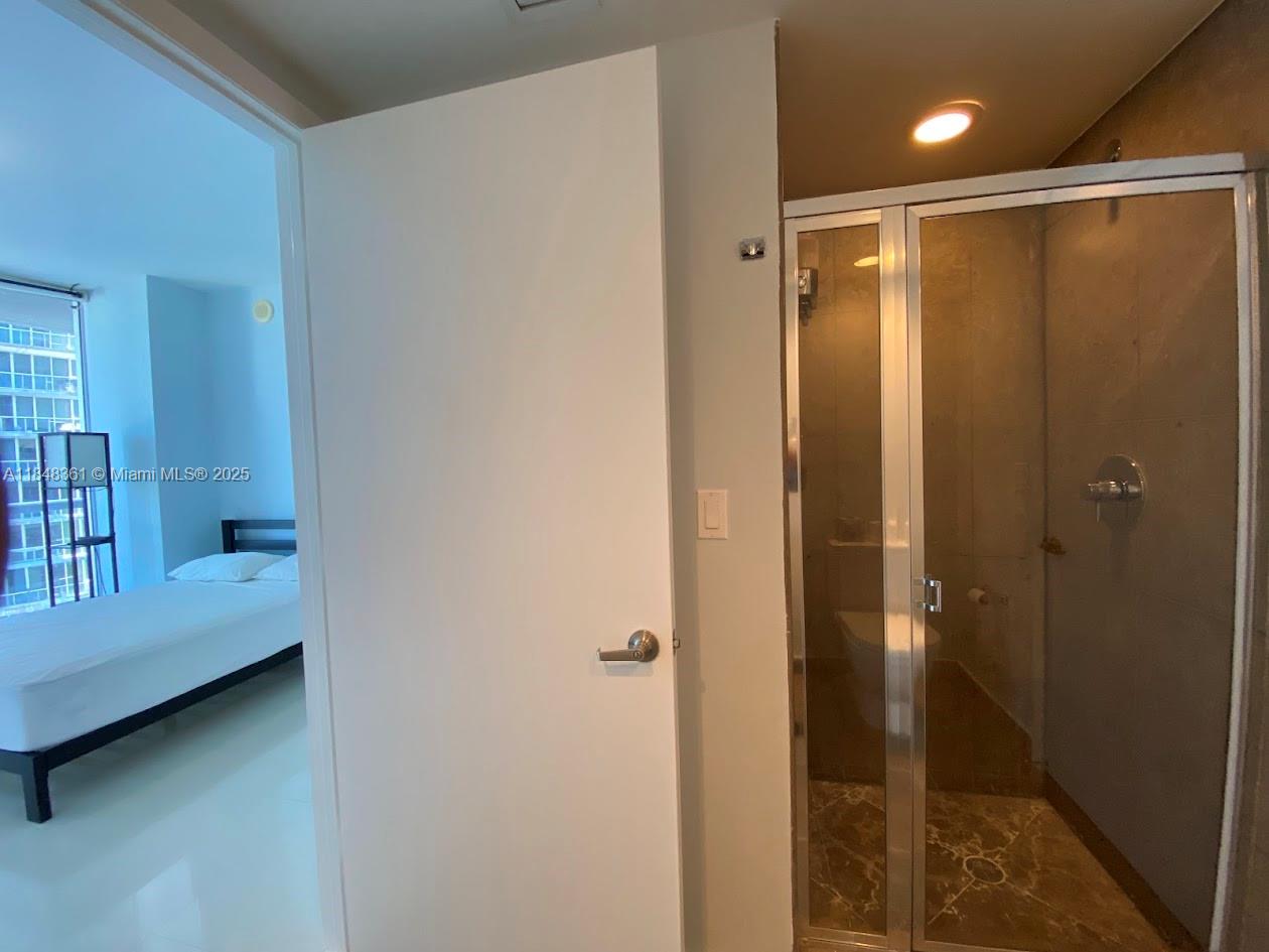 475 Brickell Ave #4409, Miami FL 33131