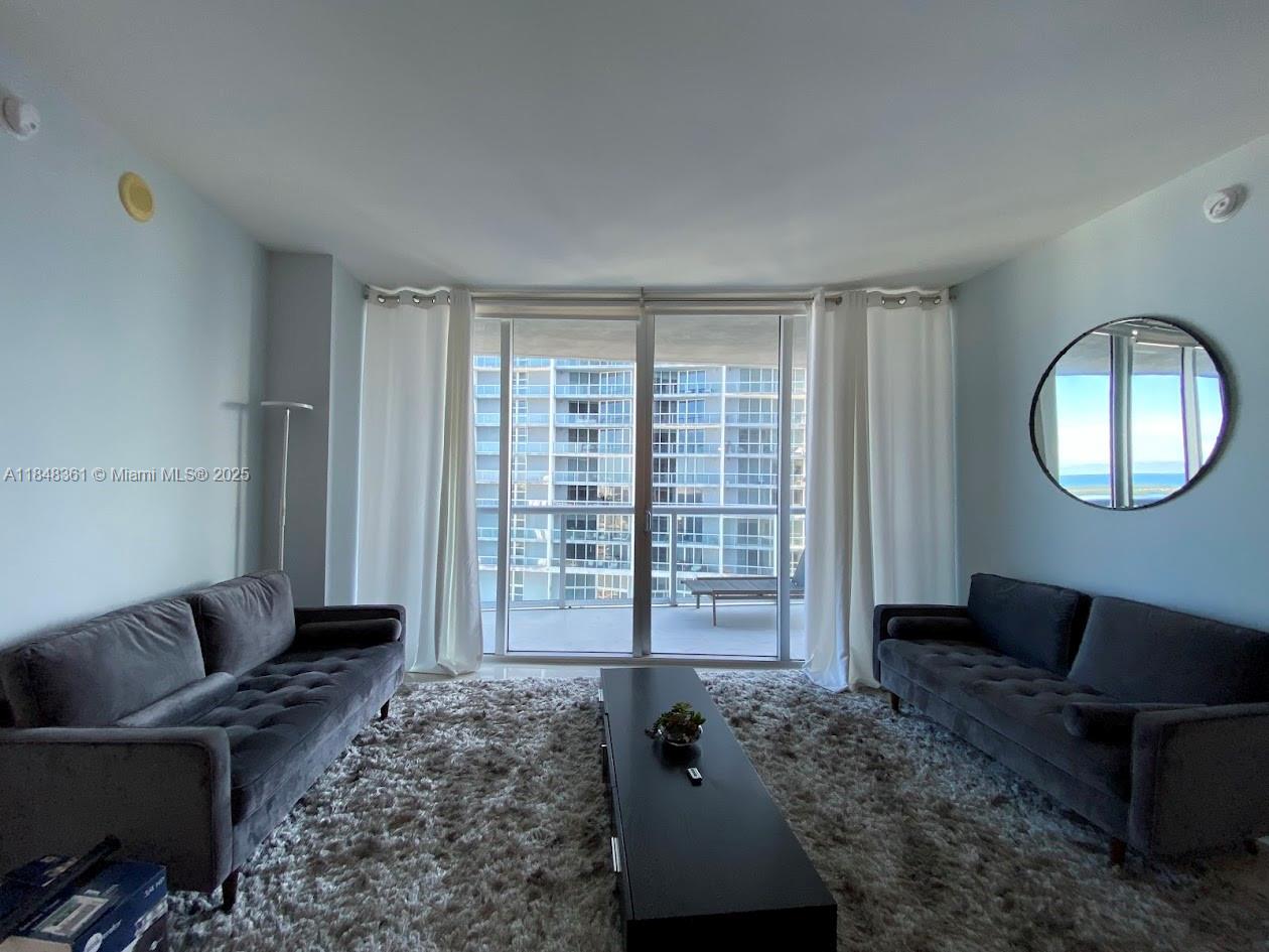475 Brickell Ave #4409, Miami FL 33131