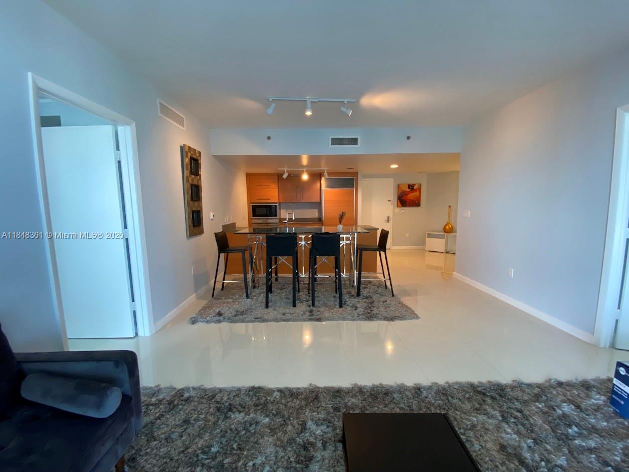 475 Brickell Ave #4409, Miami FL 33131