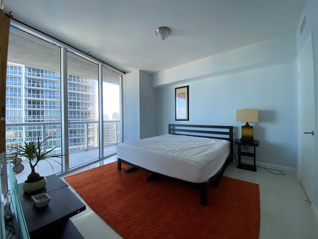 475 Brickell Ave #4409, Miami FL 33131
